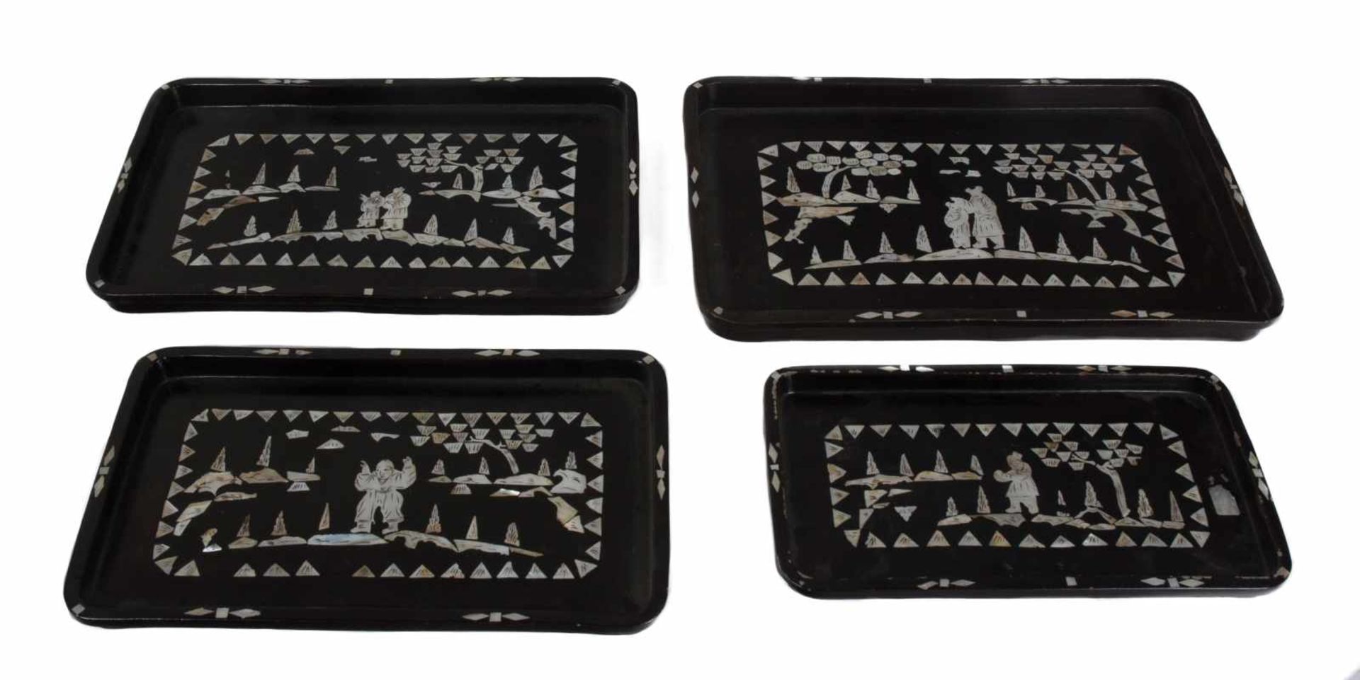 A set of four Chinese serving trays from Qing dynasty (1636-1912), black lacquer and mother of pearl - Bild 5 aus 6