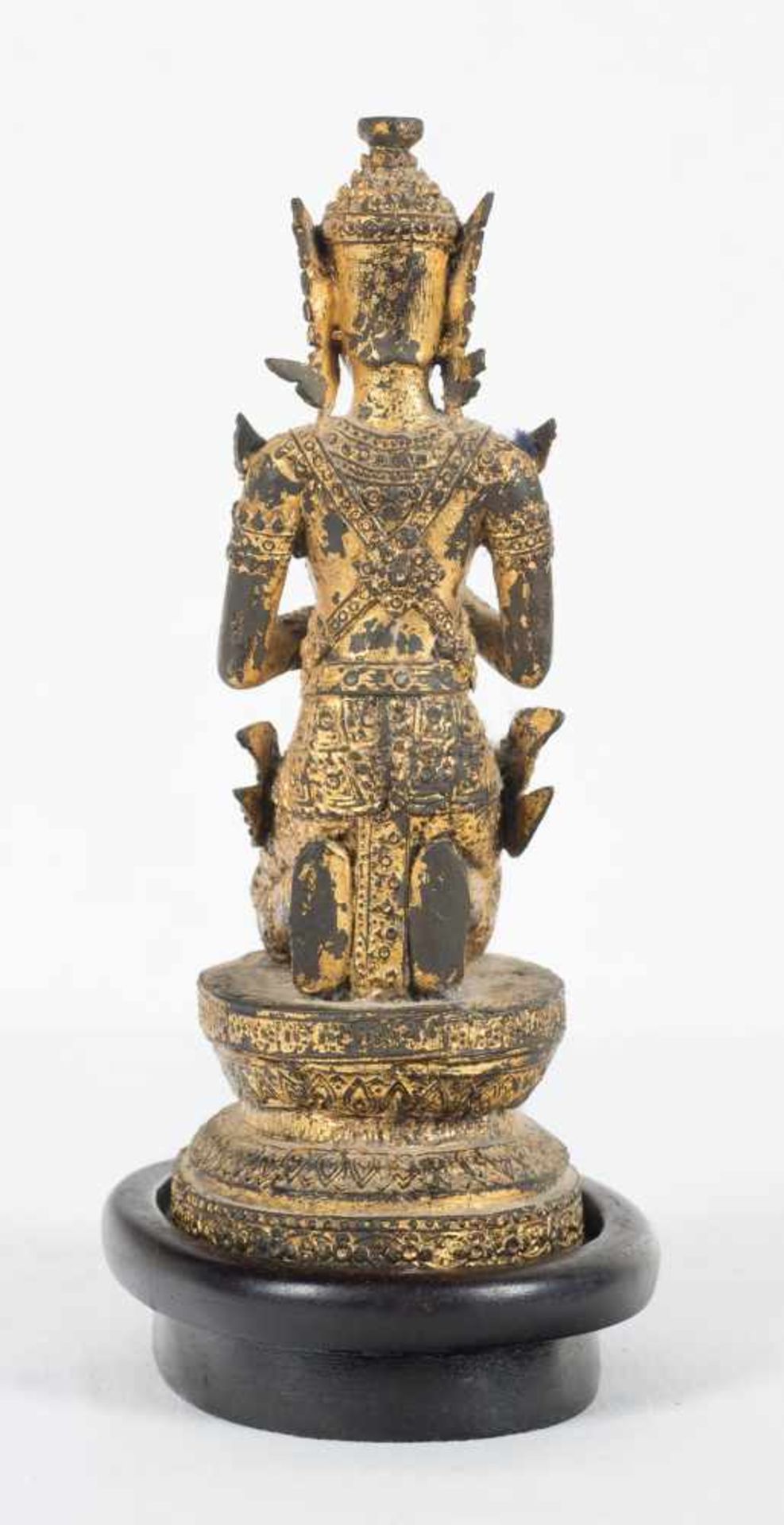 A gilt bronze figure of Buddha. Thailand. Bangkok Period. 19th Century. Portrayed as a prince w - Bild 4 aus 8