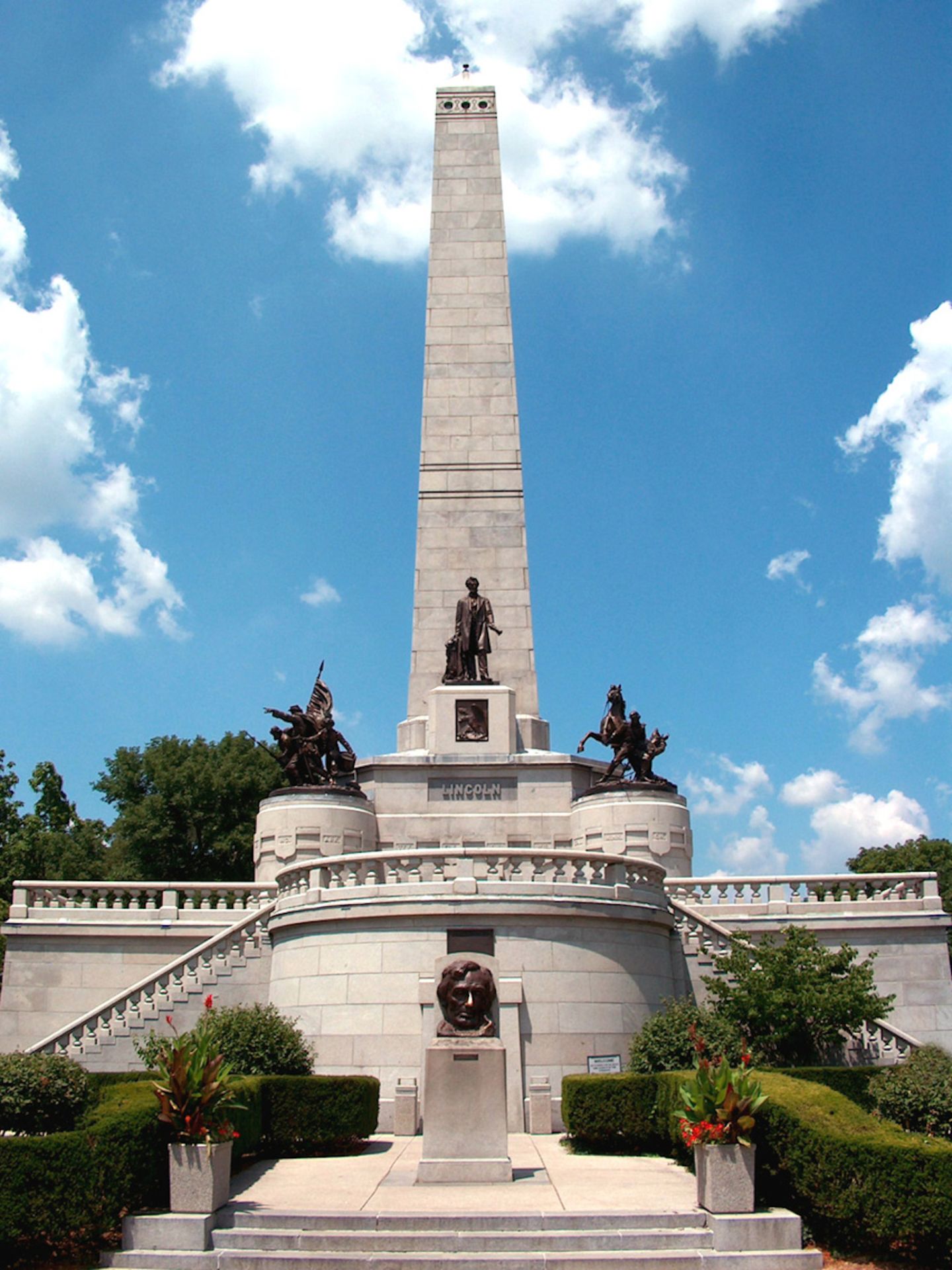 Live in Abraham Lincoln’s Springfield, Illinois!