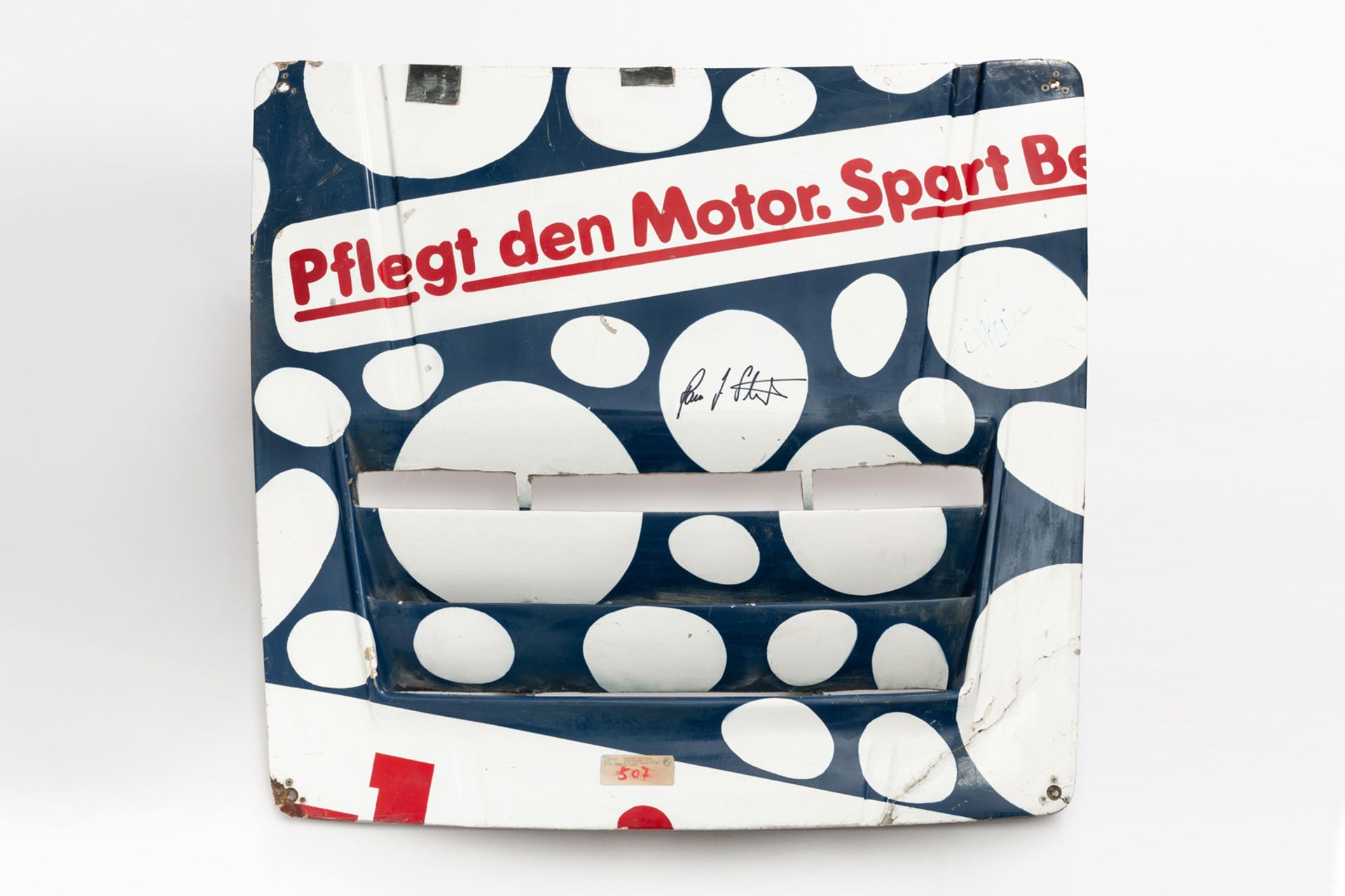 Originale BMW M1-Haube „Stuck-Auto“M1-Haube von: Schnitzer MotorsportAutogramm: Hans-Joachi