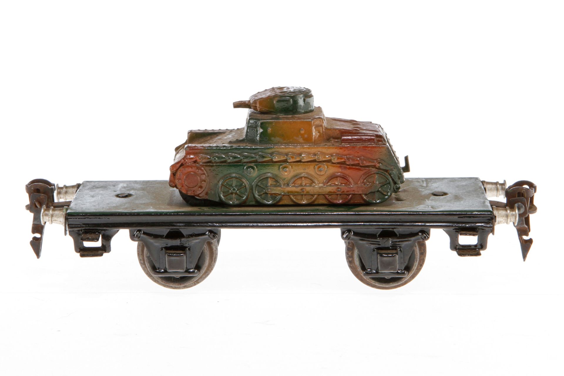 Märklin Plattformwagen 1770, S 0, handlackiert, mit Gusspanzer, Rohr besch., teilweise nachlackiert,