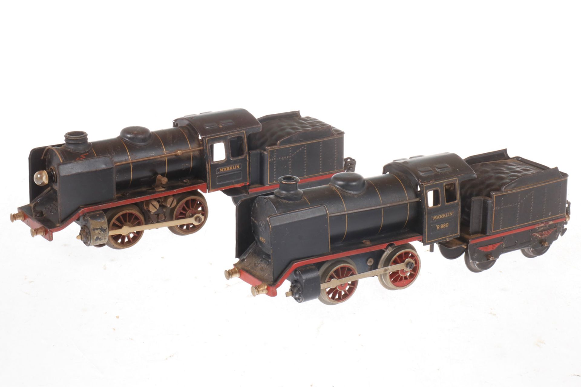 Märklin B-Dampflok R 880 und R 890, je mit Tender, S 0, elektr. und Uhrwerk (intakt), Alterungs-