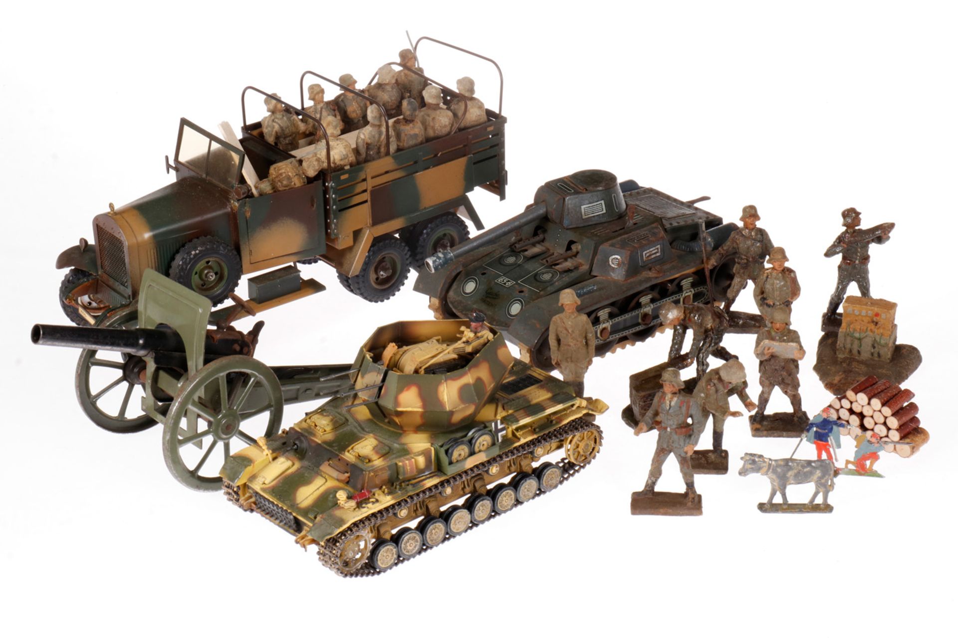Konv. Militärspielzeug, darunter Gescha Panzer, tw besch., Z 4