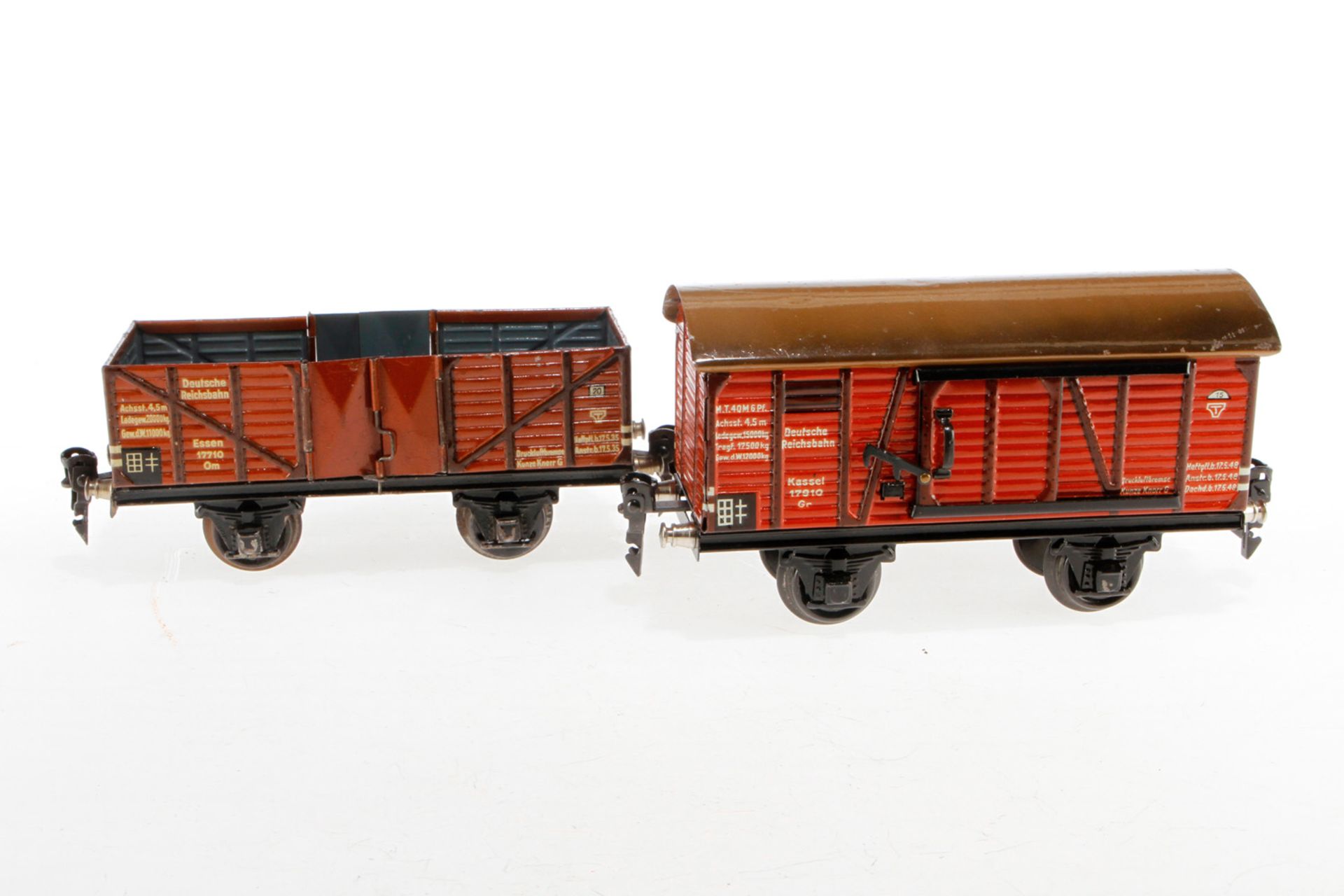 2 Märklin Güterwagen 1765 und 1781, S 0, CL, LS und gealterter Lack, L 16,5, Z 2-3