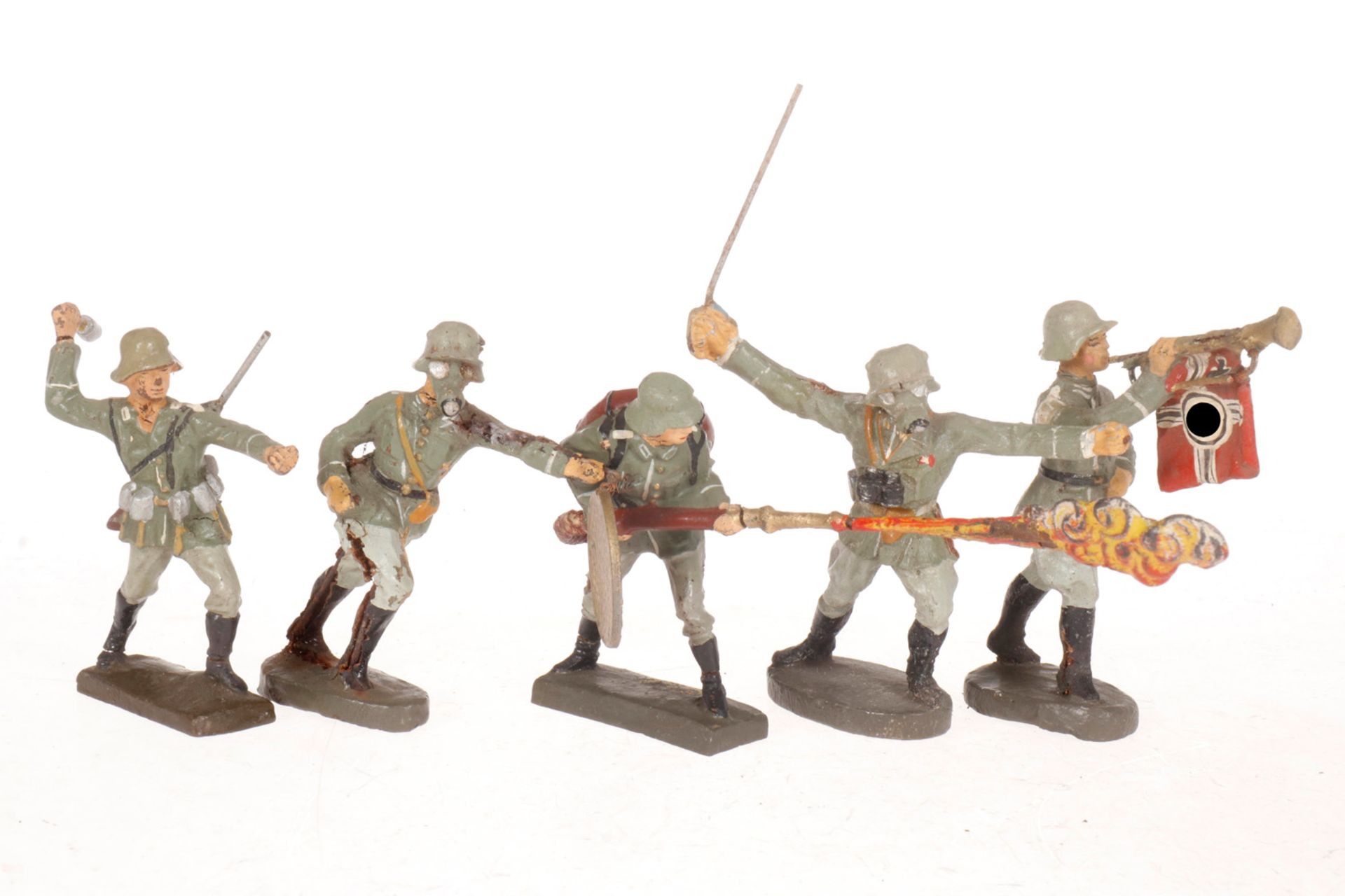 5 versch. Soldaten, Masse, HL, darunter 1 Fanfarebläser, LS, Z 3