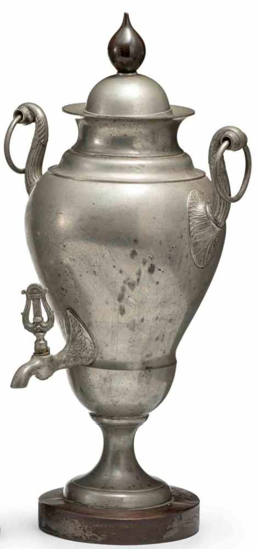 Schwanenhals-KranenkanneElberfeld, um 1860Zinn. Sog. Dröppelminna. Vasenform mit Kanneluren und