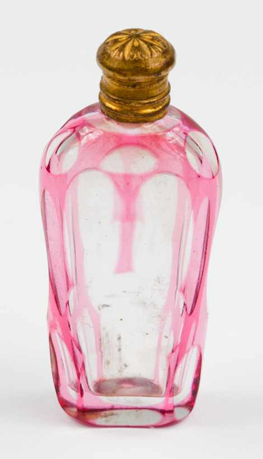 Parfumflakon mit MessingverschlussBöhmen, um 1860Geschliffener mit Rosa zart überfangener