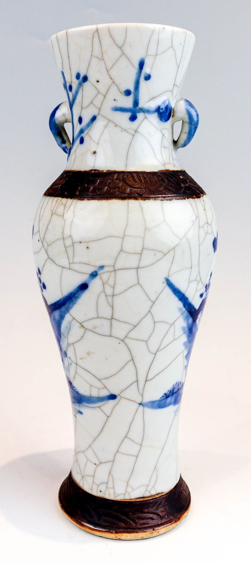 Balusterförmige Vase mit kleinen Henkeln - Bild 2 aus 3