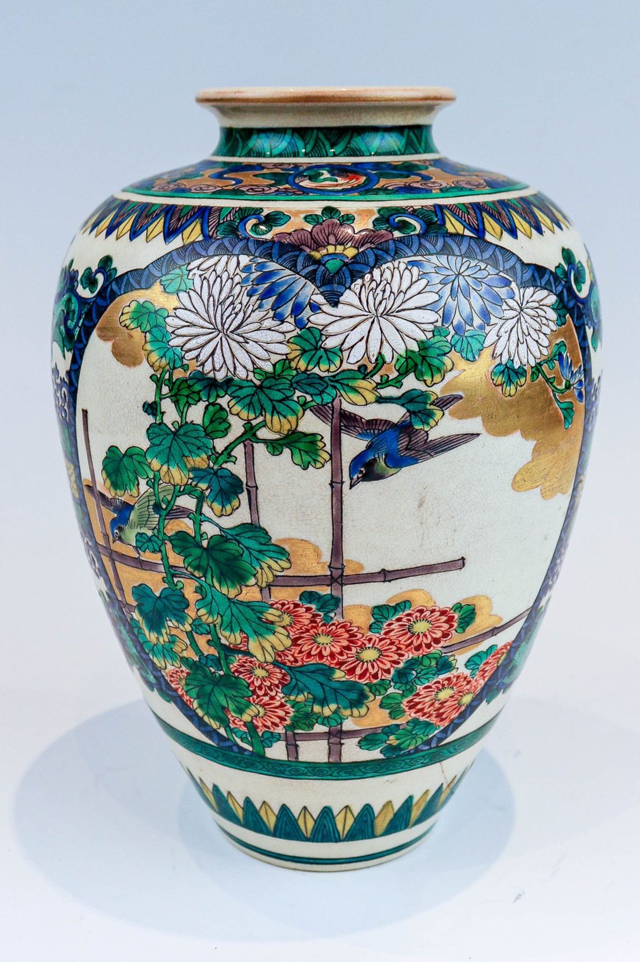 Leicht bauchige Vase