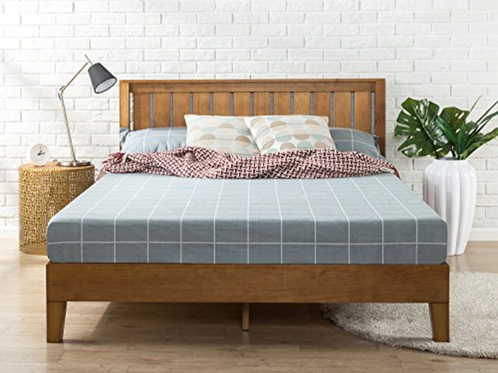 4ft 6 Double Zinus 12inch Solid Wood Platform Bed