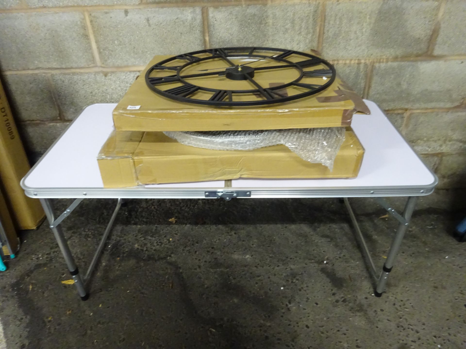 FOLDING TABLE & 2 CLOCKS