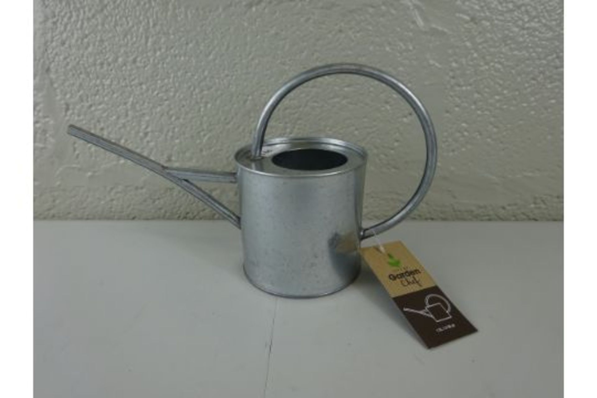 BRAND NEW GARDEN CHEF 1.2L METAL WATERING CAN.