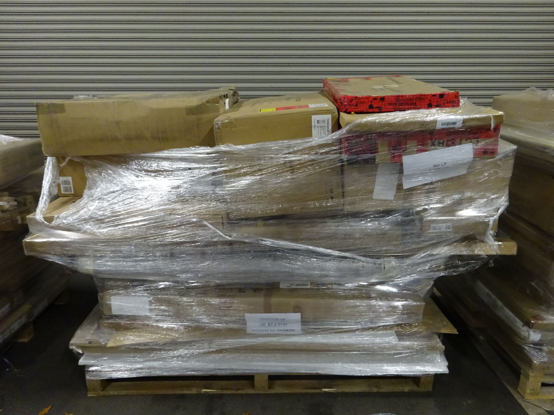 LG DOUBLE PALLET OF UNTESTED WAYFAIR CUSTOMER RETURNS (NO MANIFEST). WE HAVE NOT TOUCHED OR PICKED - Image 4 of 4