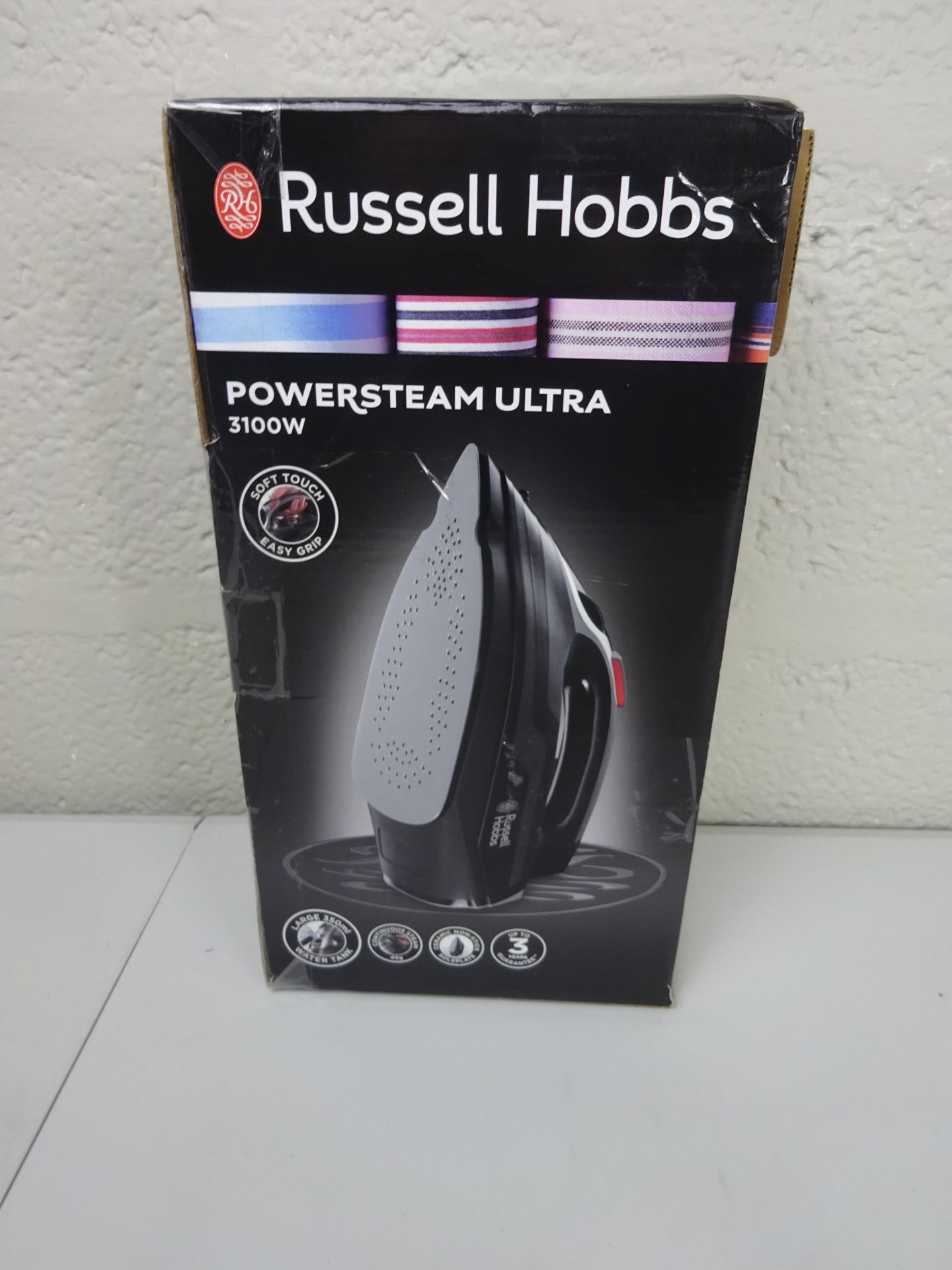 GRADE A Russell Hobbs - Black Powersteam ultra steam iron - £50.00