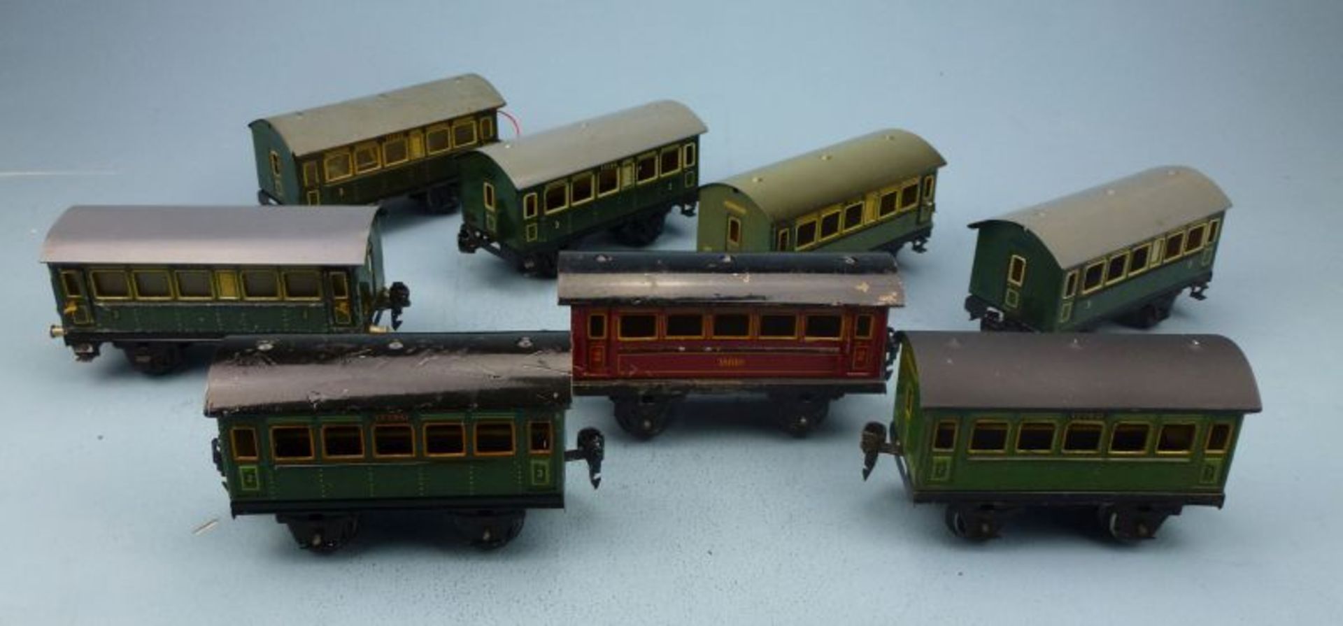 8 Personenwagen, Märklin, 1.H. 20.Jh.<