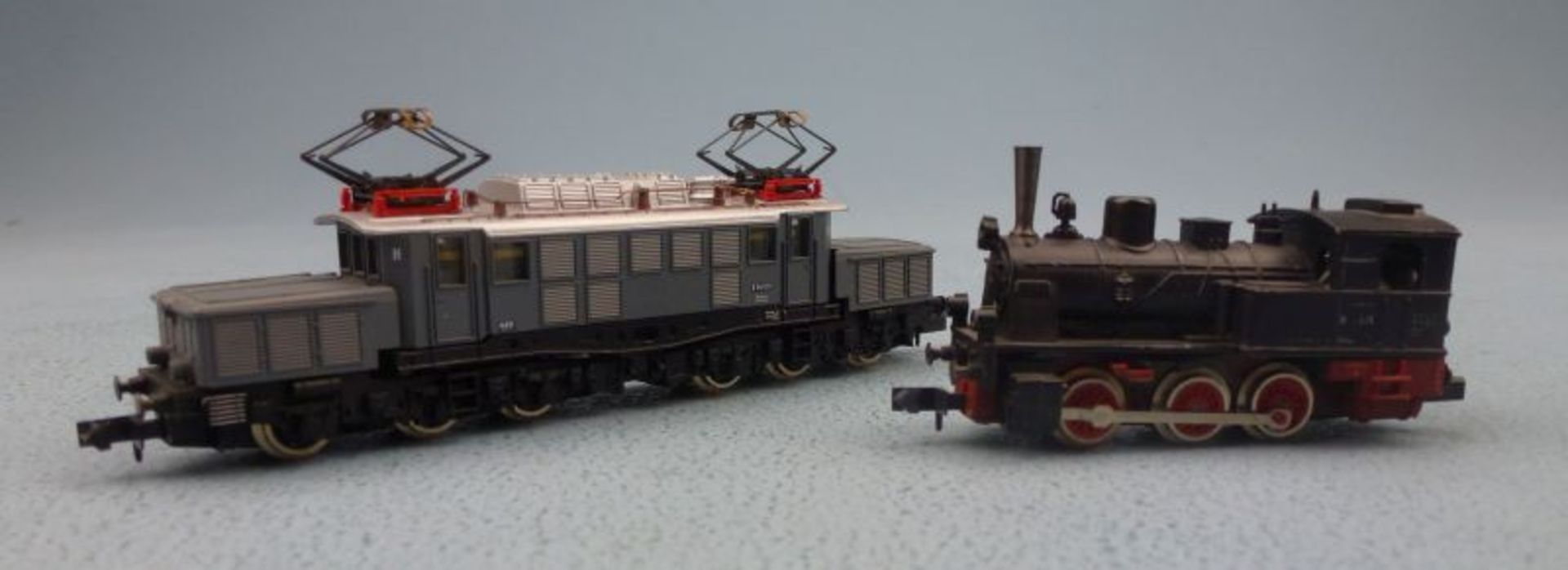 2 Lokomotiven 2310 / 2222, Arnold