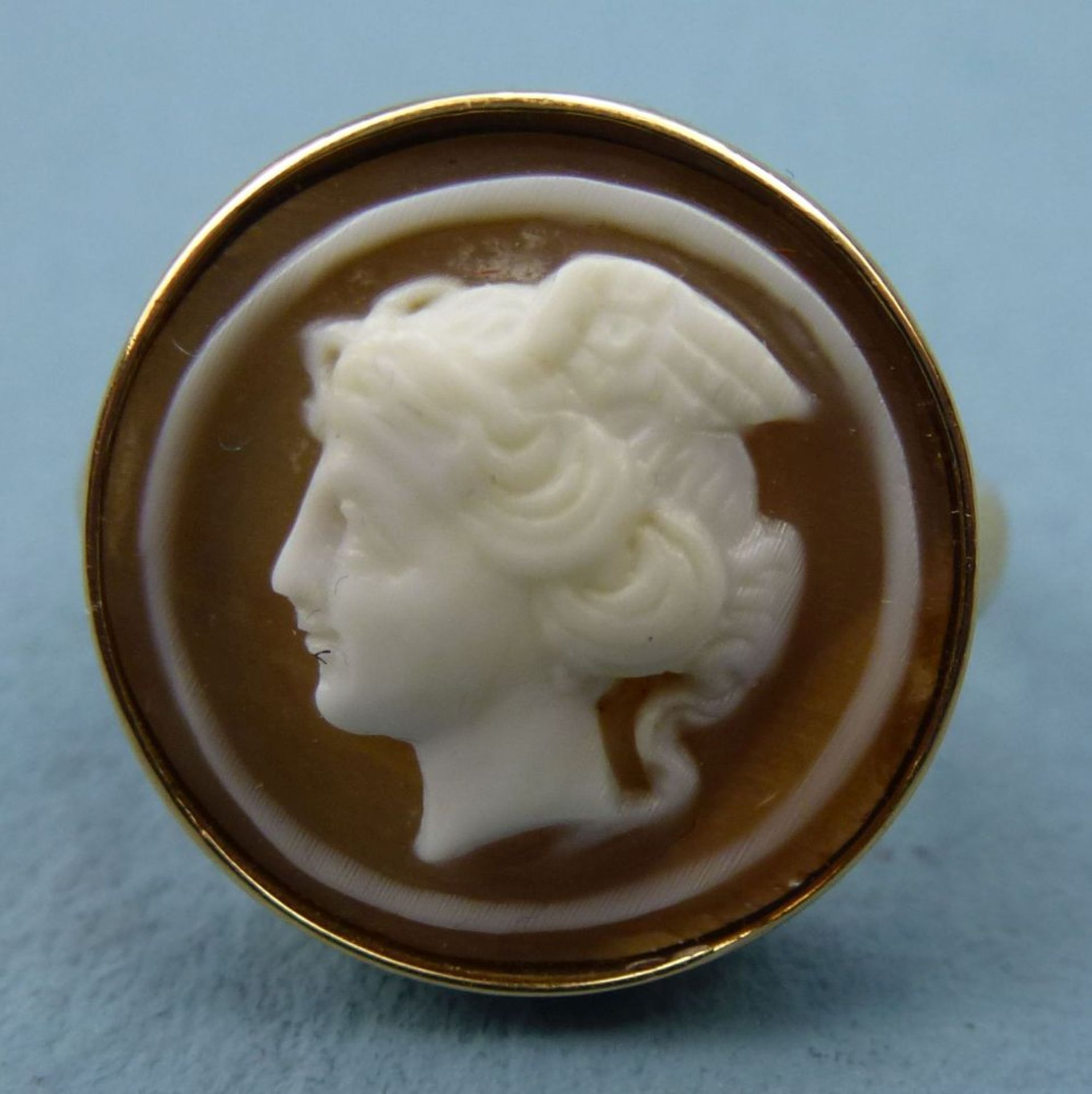 Camée - Ring, 585er Goldrundes Portrait einer weibl. mytholog. Figur, Dm 1,8 cm, RG 48 cm, Ges. - Bild 2 aus 2