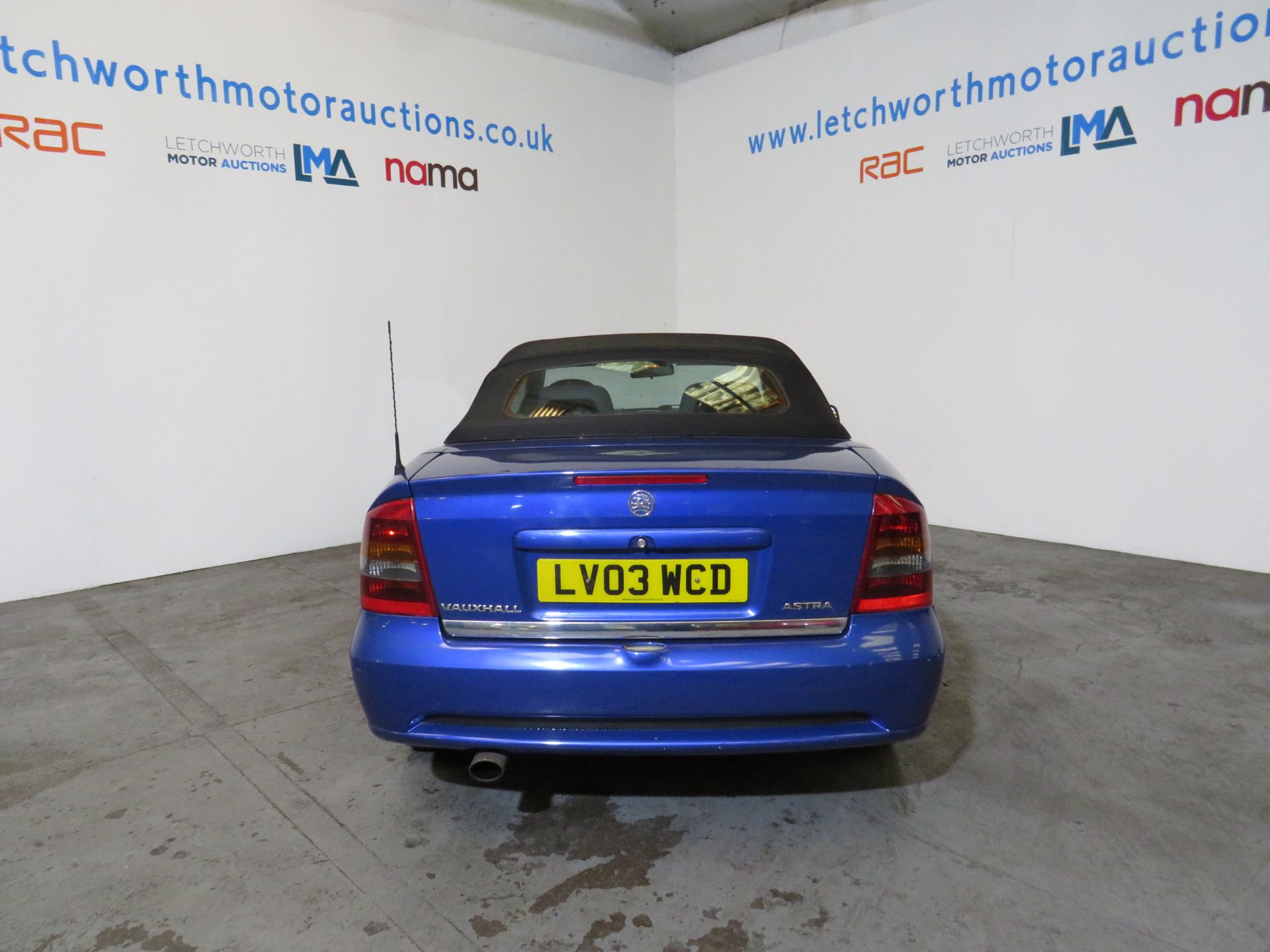 2003 Vauxhall Astra Coupe Convertible Manual - 1598cc - Image 9 of 15