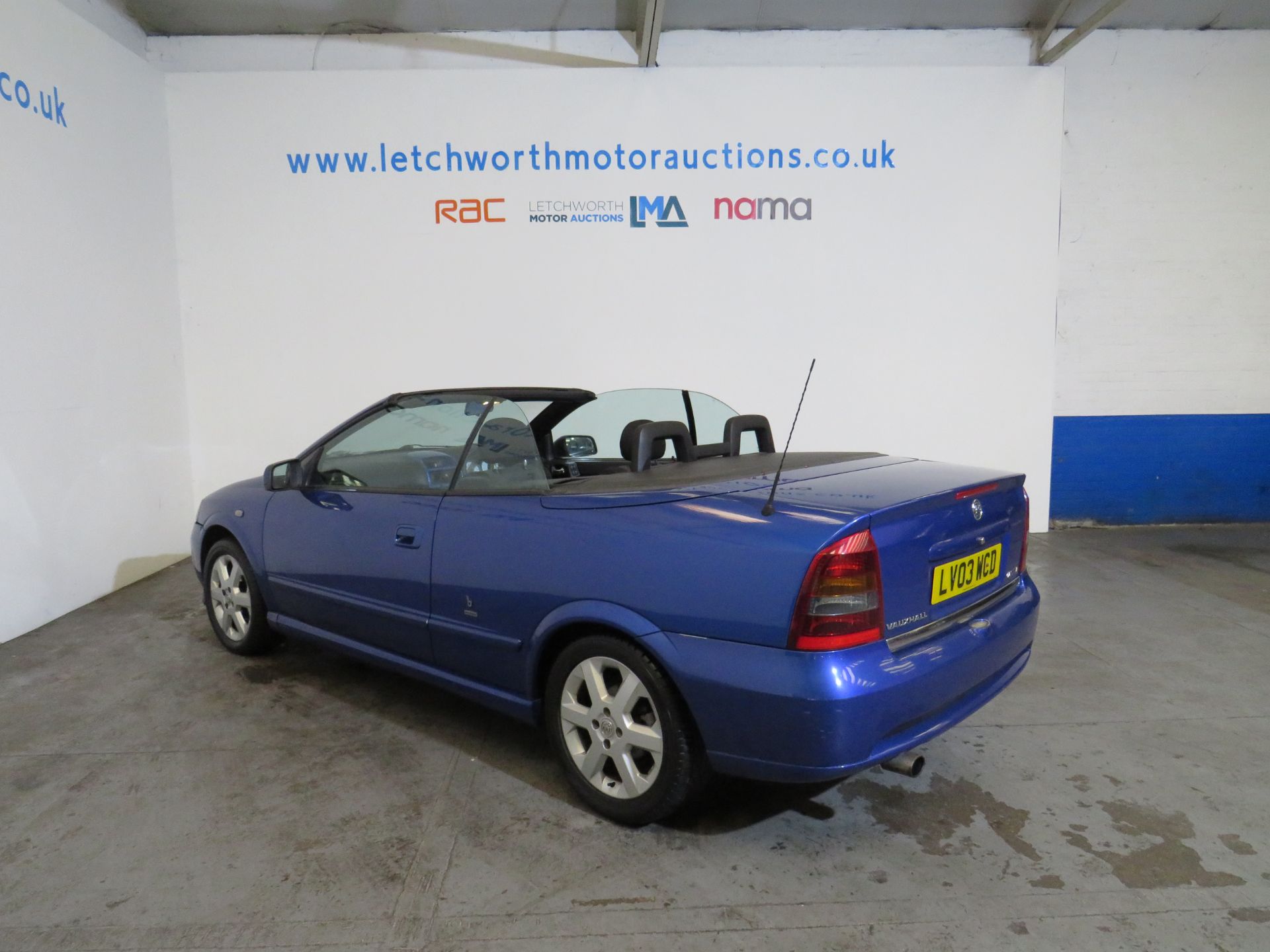 2003 Vauxhall Astra Coupe Convertible Manual - 1598cc - Image 8 of 15