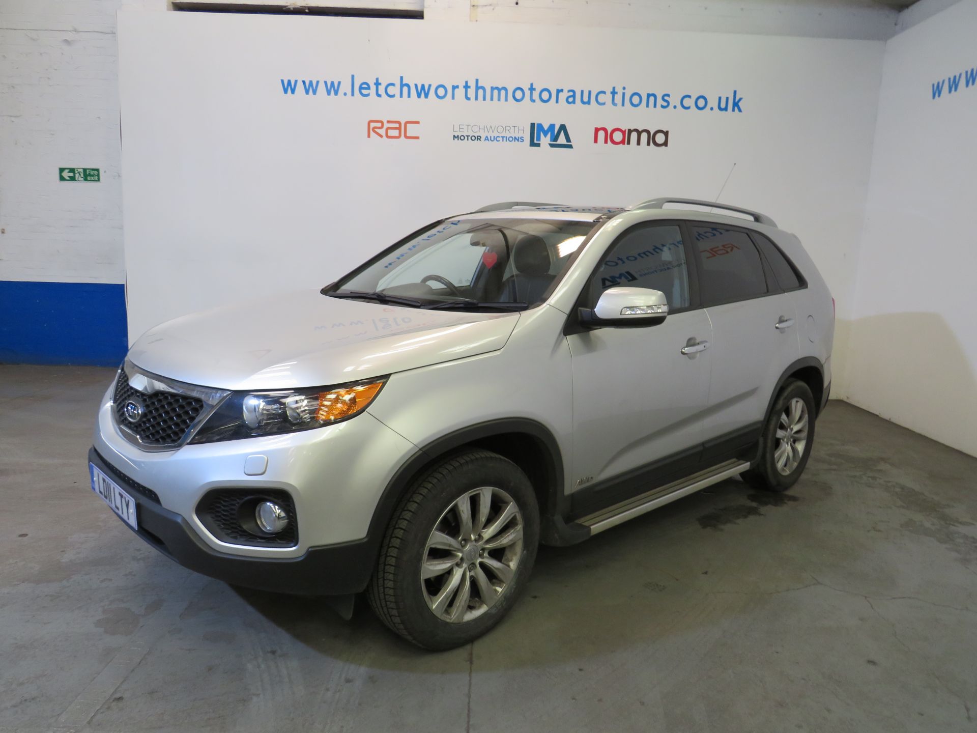 2011 Kia Sorento KX-3 CRDI Auto 4x4 - 2199cc - Image 3 of 9