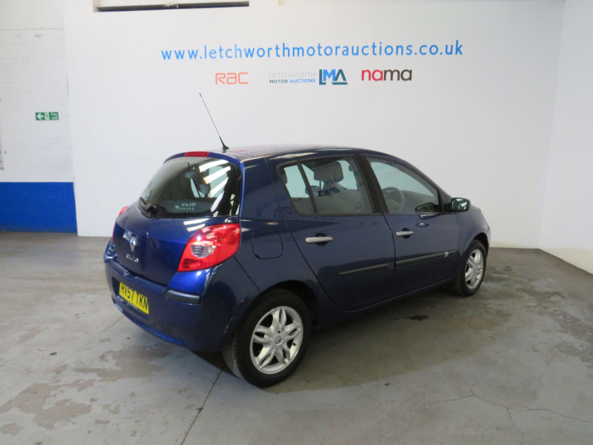 2007 Renault Clio Privilege Auto - 1598cc - Image 6 of 9