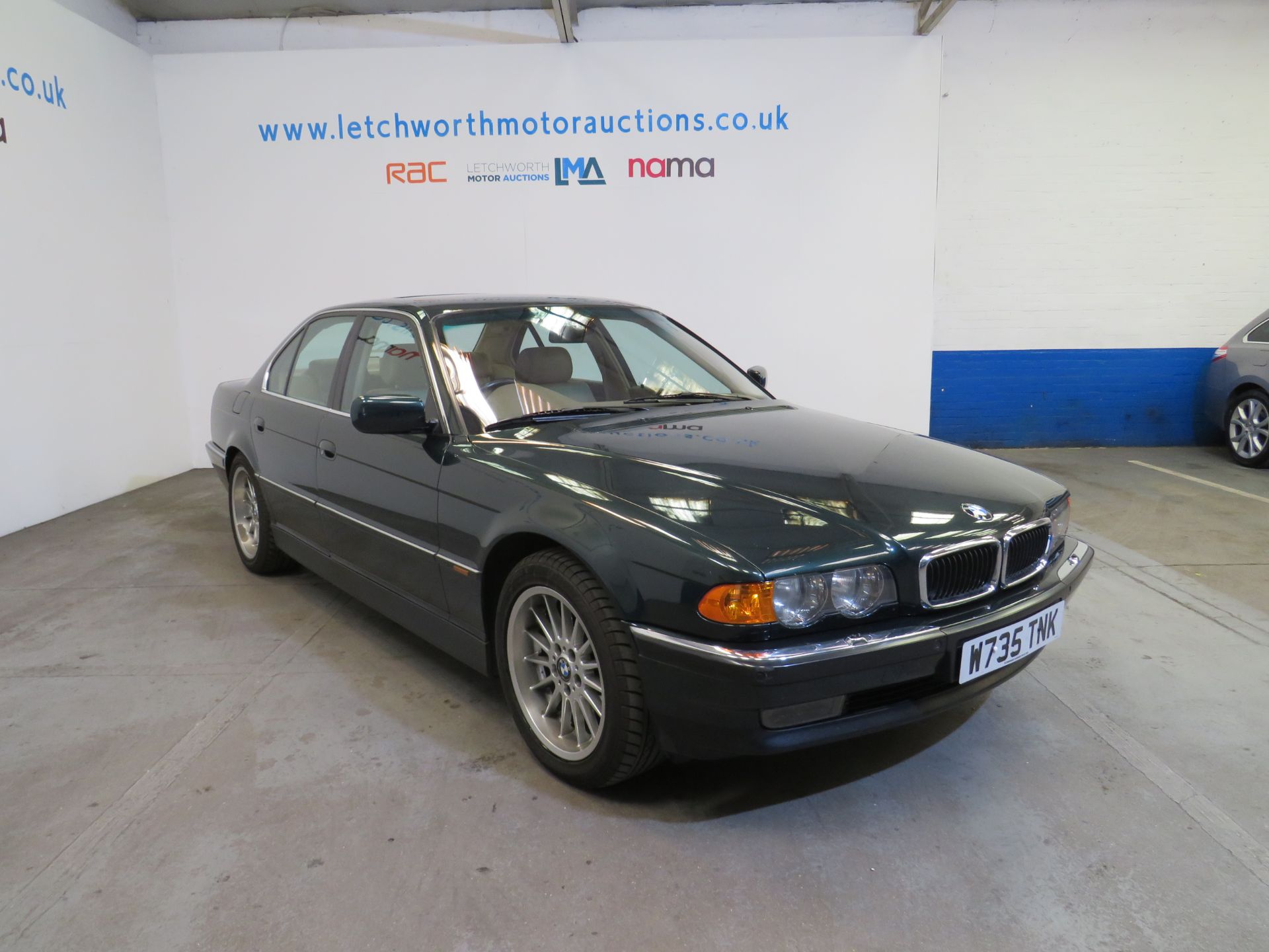 2000 BMW 735i Auto - 3498cc