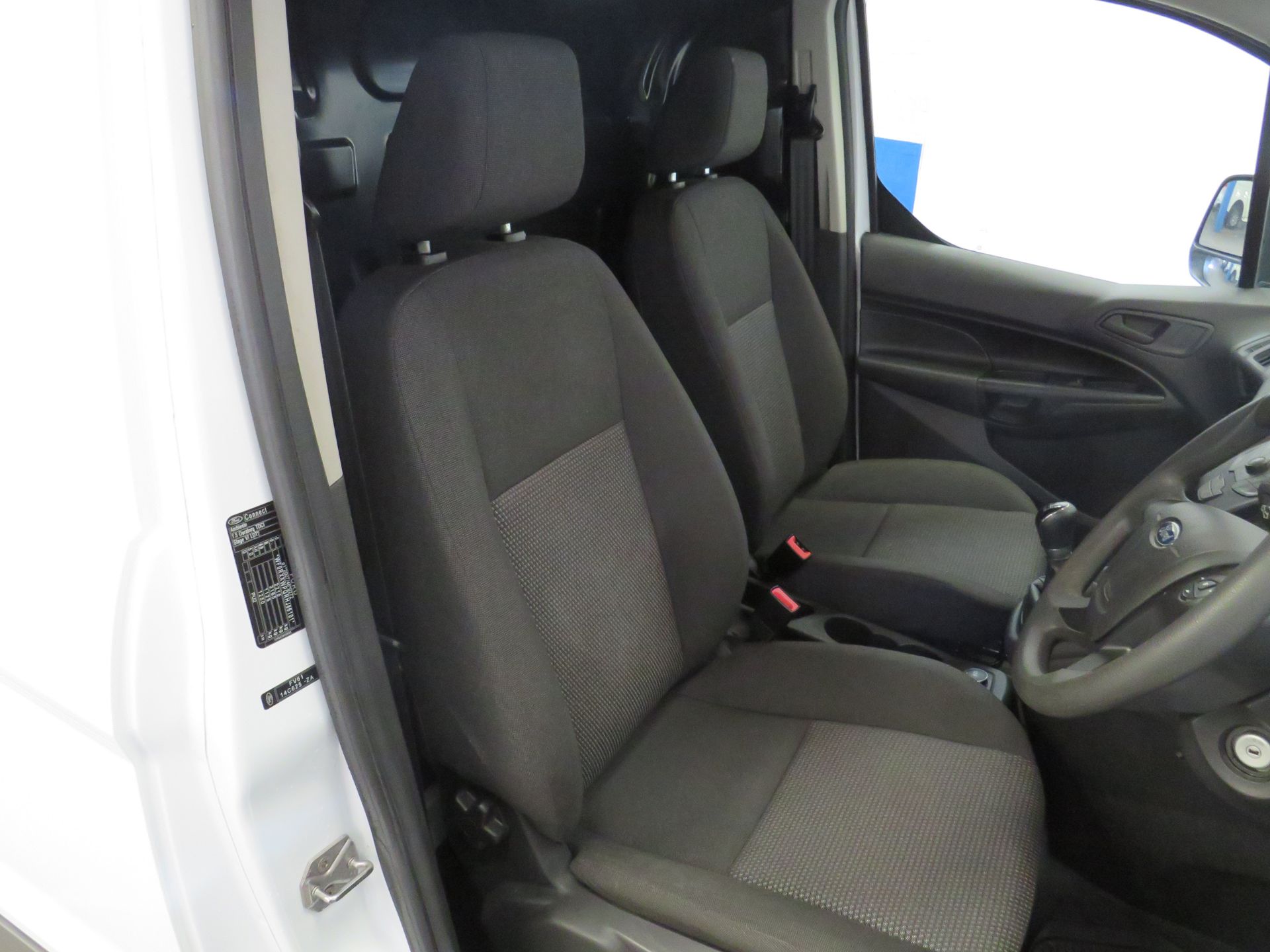 2017 Ford Transit Connect 220 - 1499cc *PLUS VAT* - Image 9 of 11