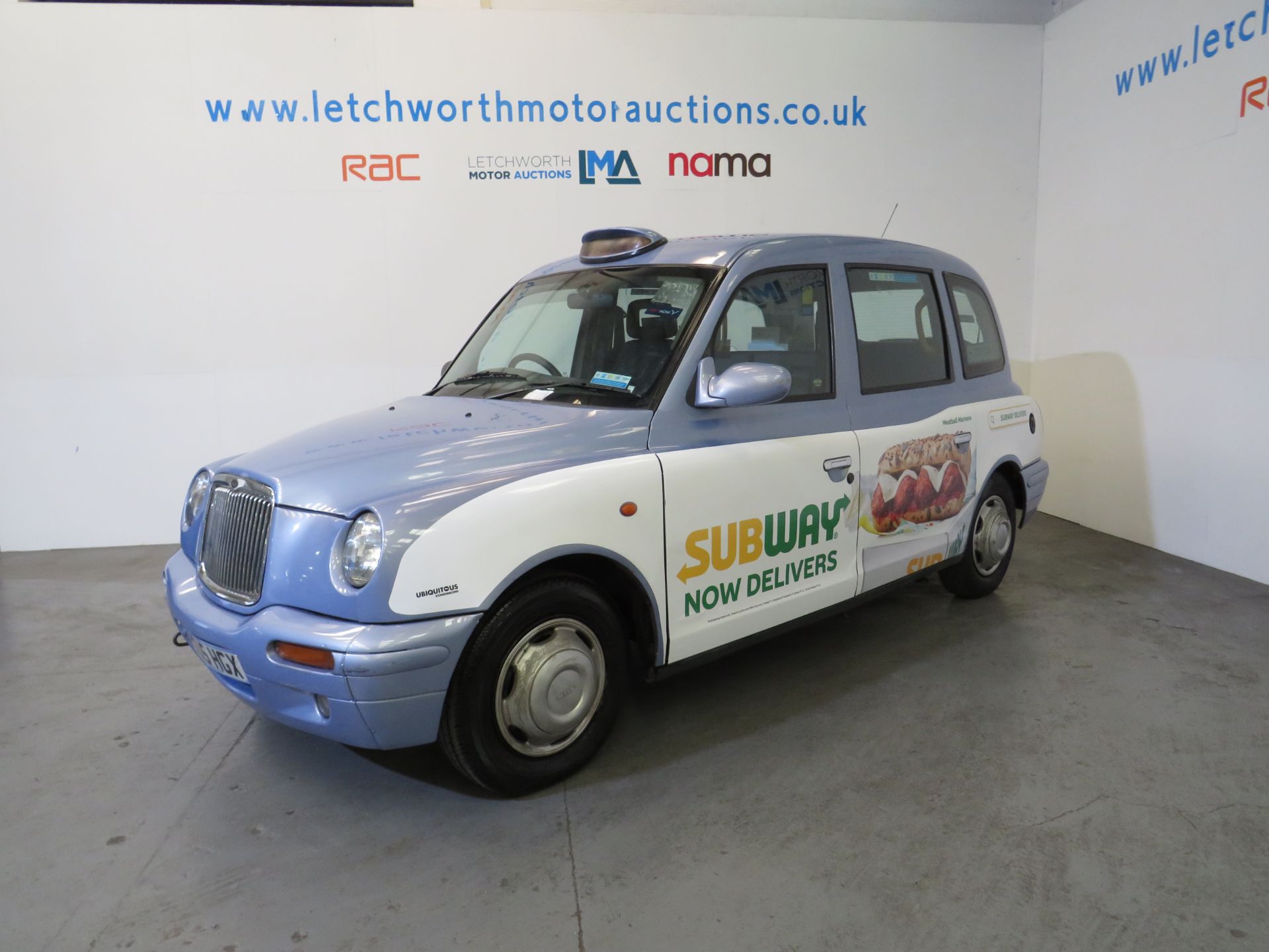 2005 London Taxis Int TXII Gold Auto - 2402cc - Image 3 of 10