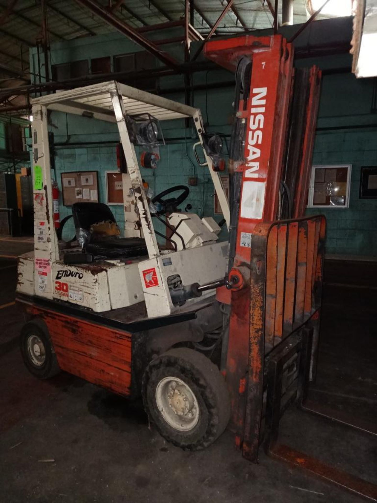 Nissan Mdl. KPH01A15V Propane Forklift - Image 4 of 6