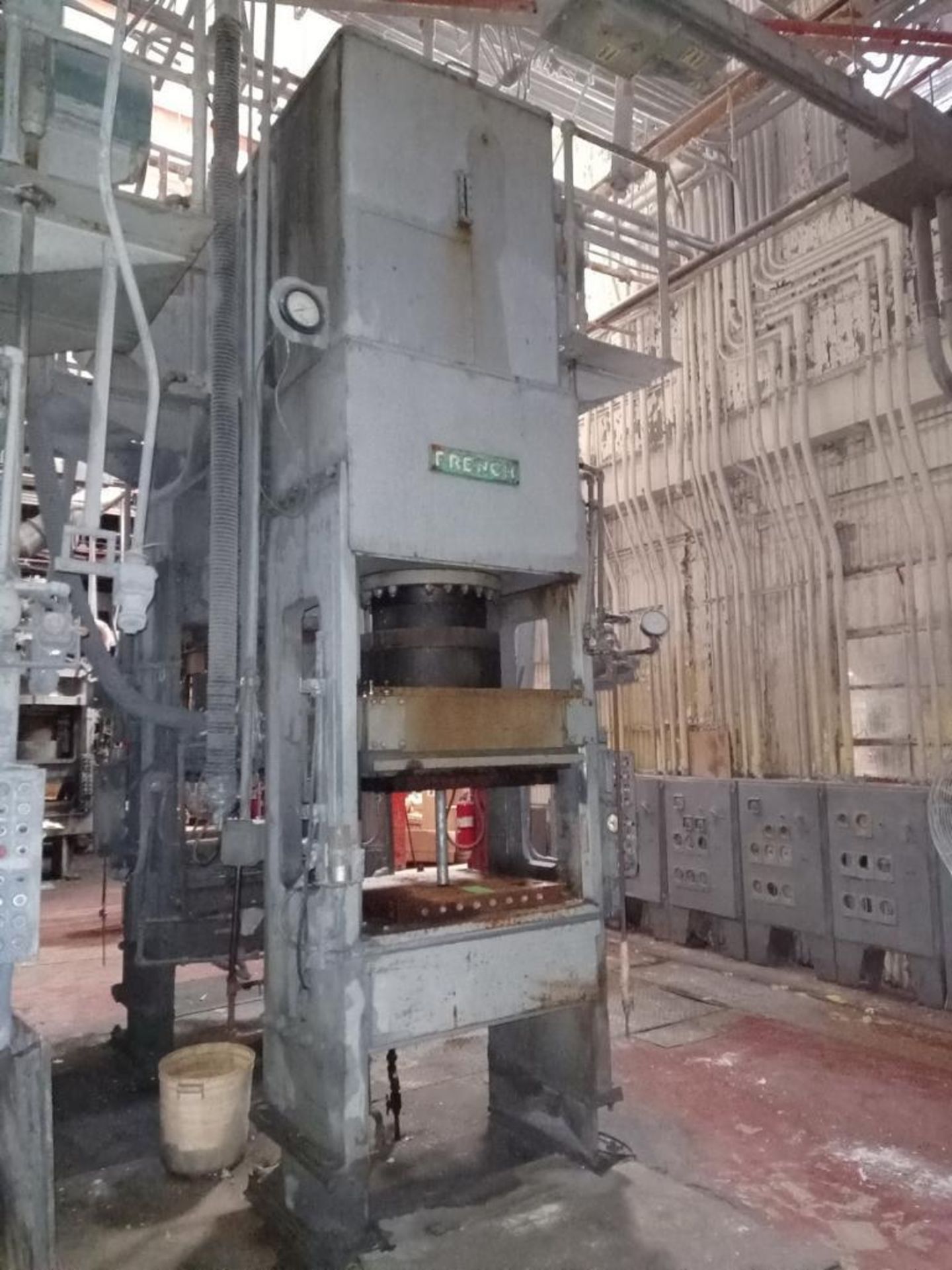 French 400T 4-Post Compression Molding Press