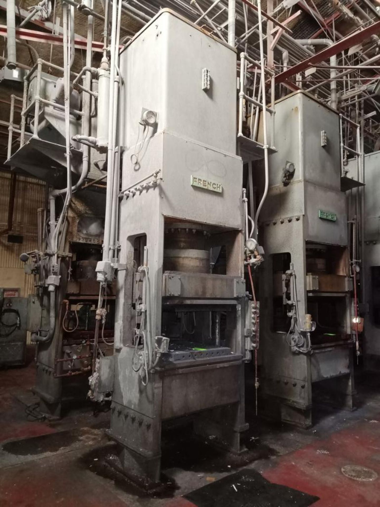 French 400T 4-Post Compression Molding Press