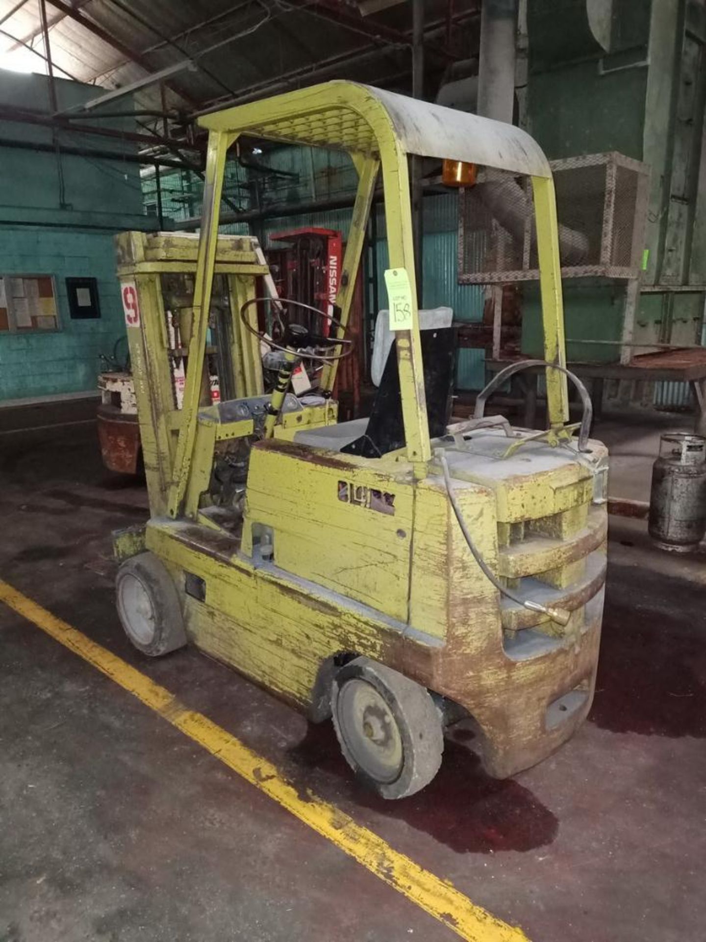 Clark Propane Forklift - Image 2 of 5