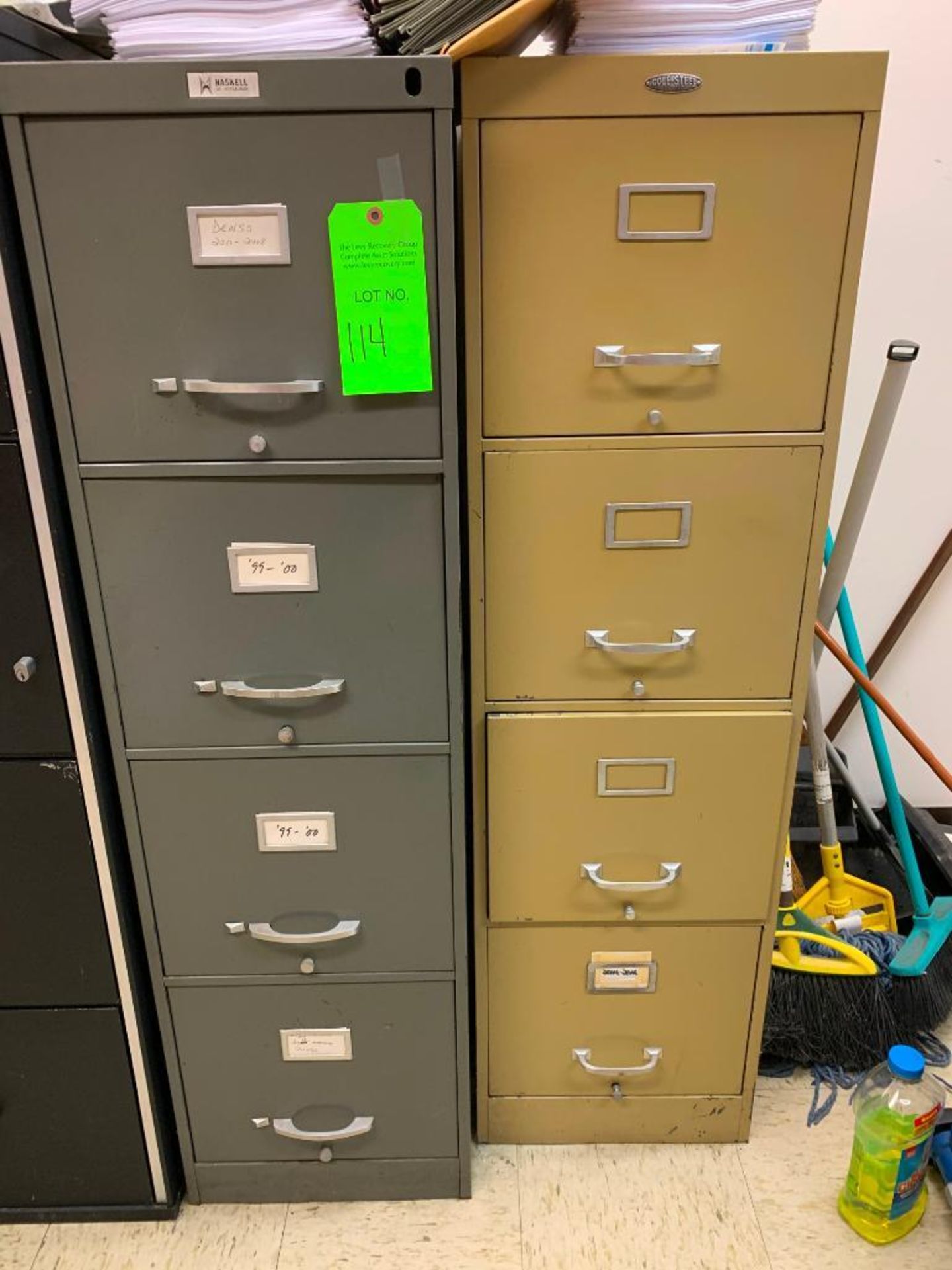 Lot of 2 filing cabinets