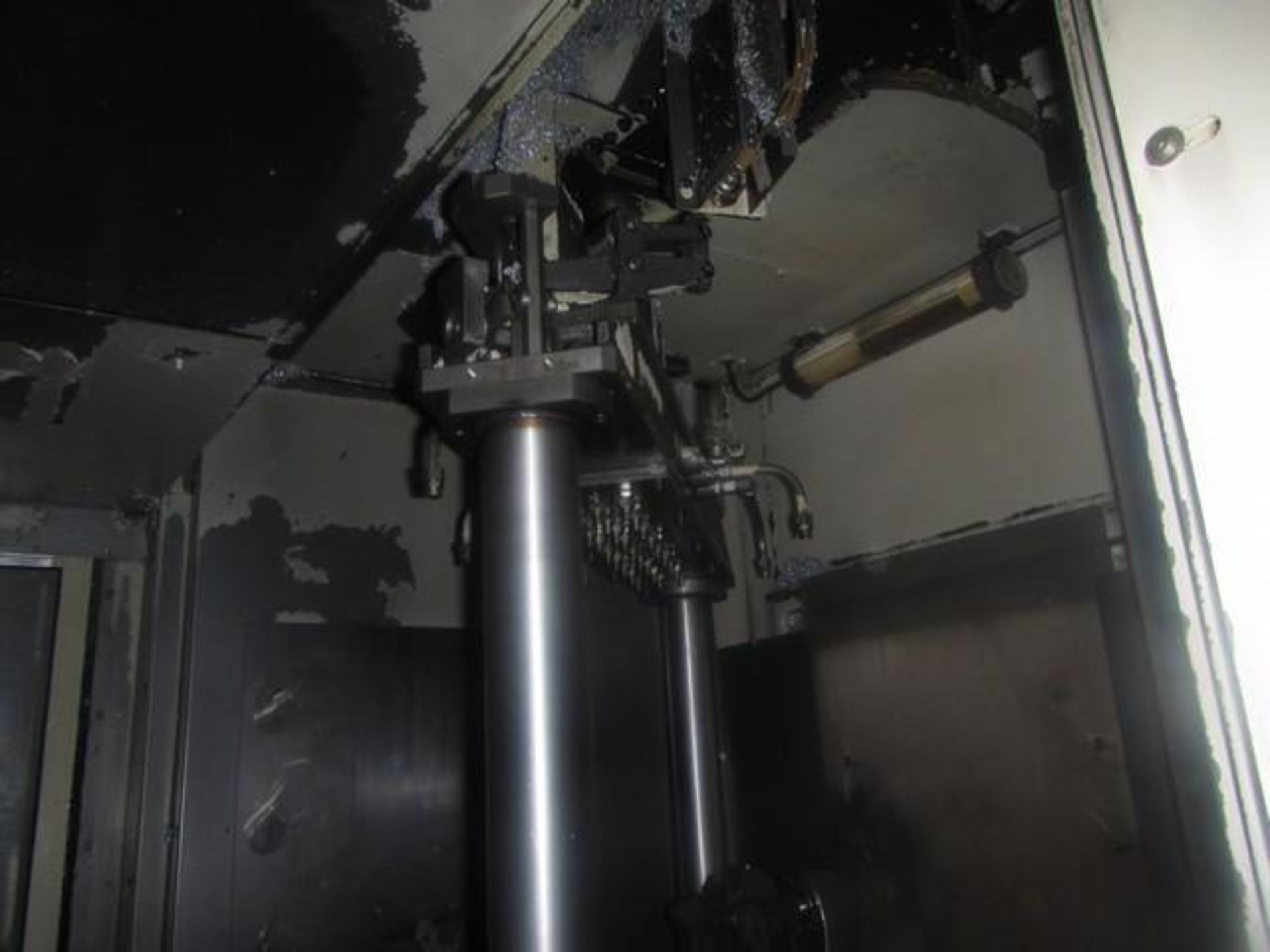 Horizontal CNC Machining Center - Image 9 of 19