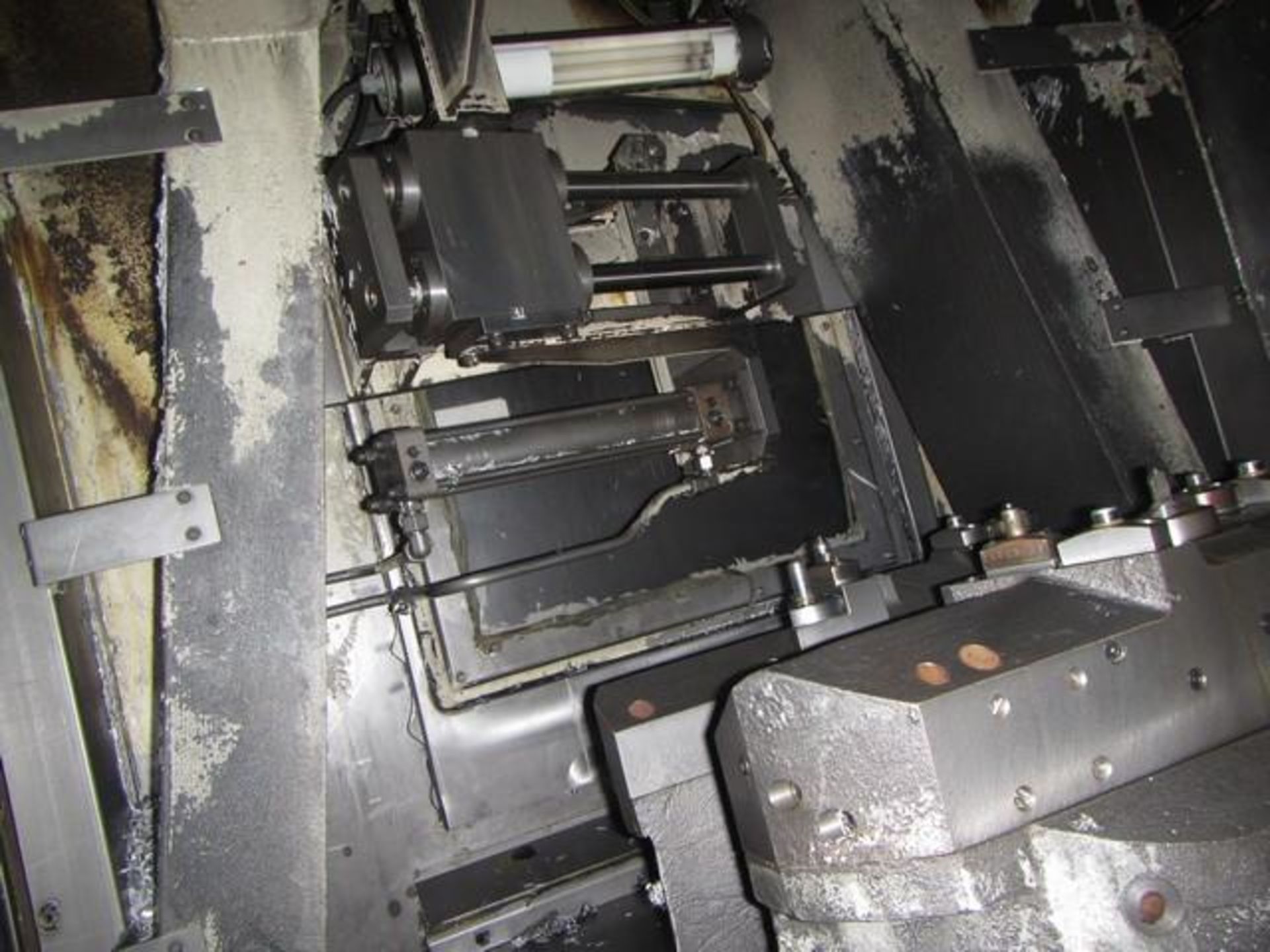 Horizontal CNC Machining Center - Image 12 of 17