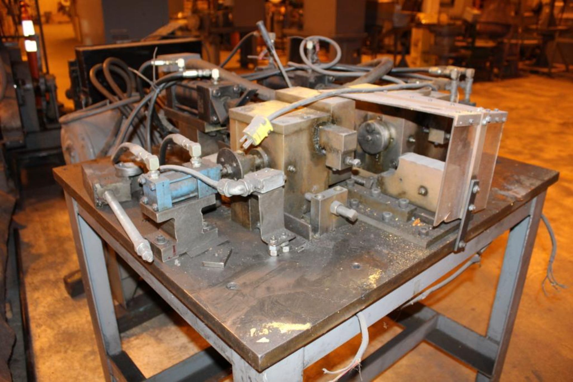 Air Forming Table - Image 3 of 3