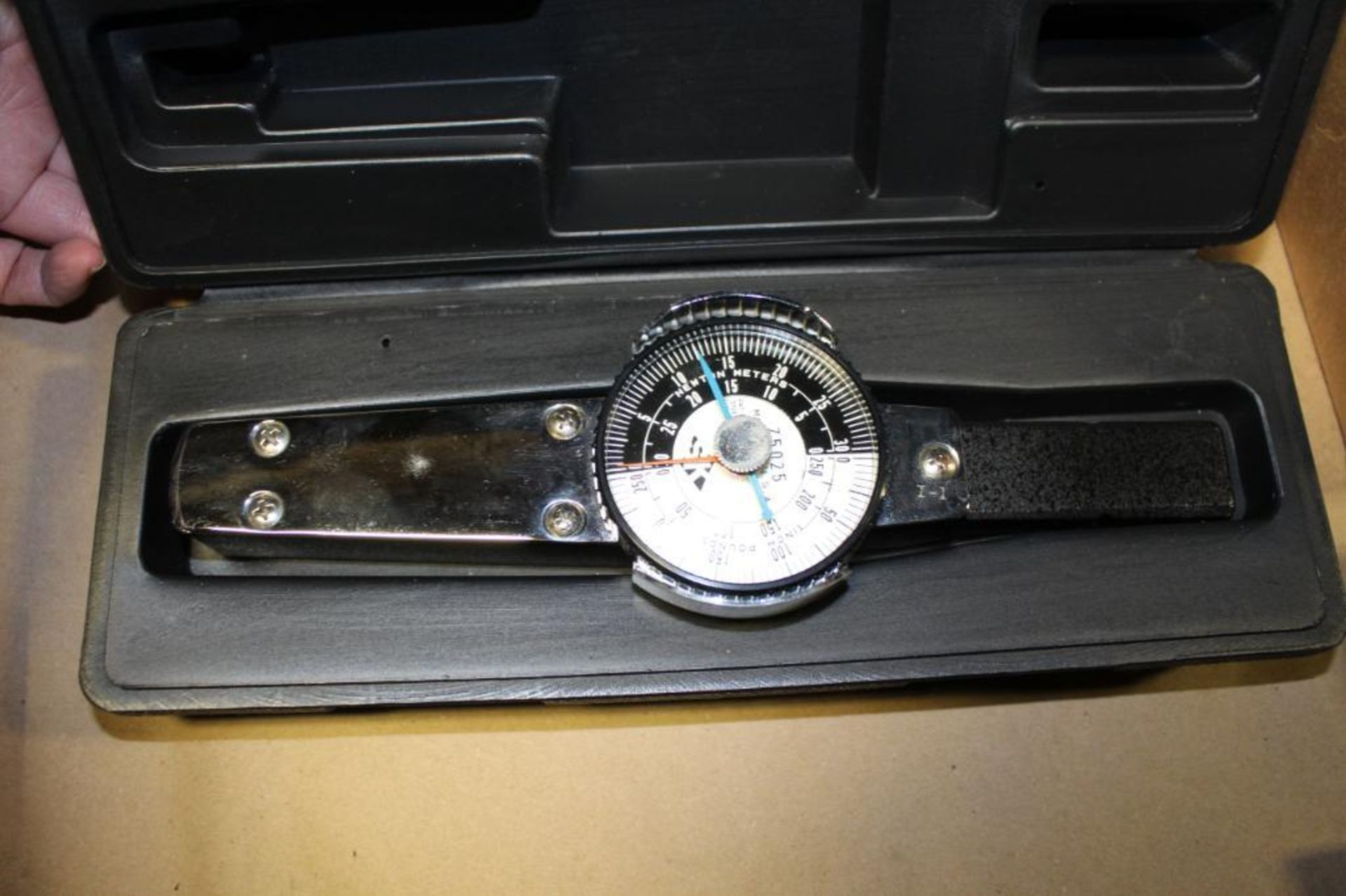 Dial Torque Wrench Model 75025