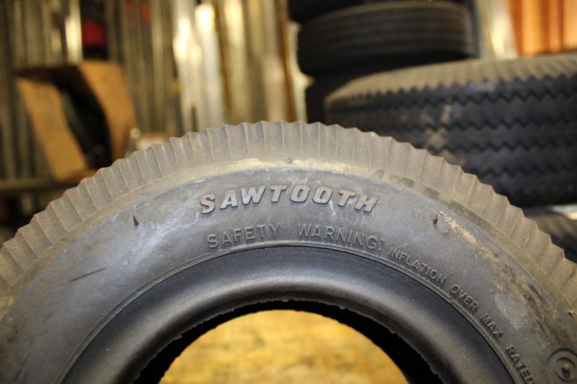 Lot of 8 tires - Image 4 of 5