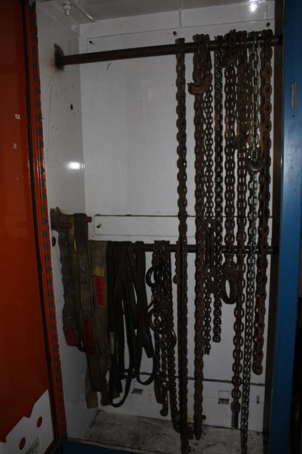 Cabinet includes contents of chains and slings - Image 2 of 2