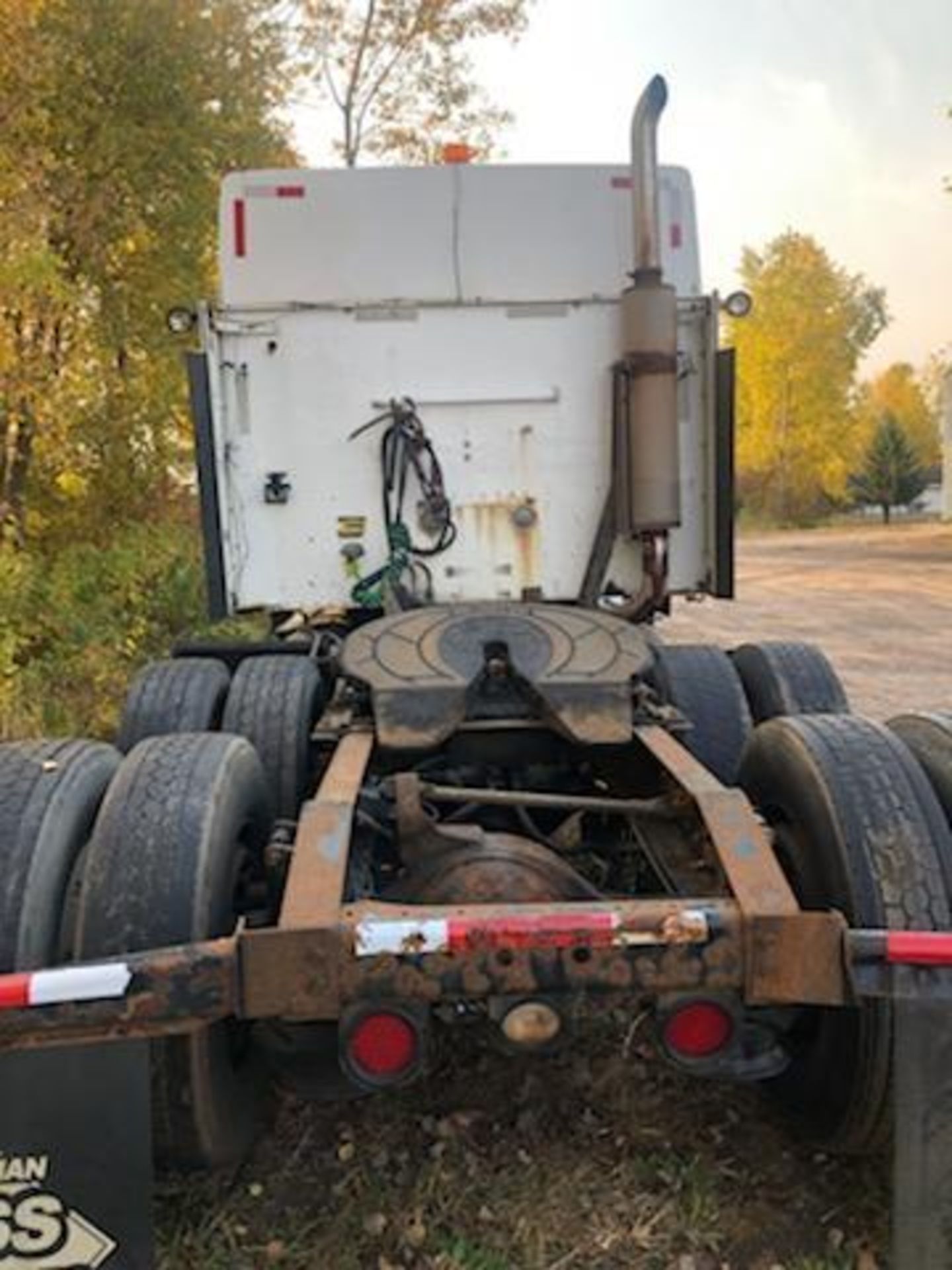 2005 International Tractor - Image 3 of 8