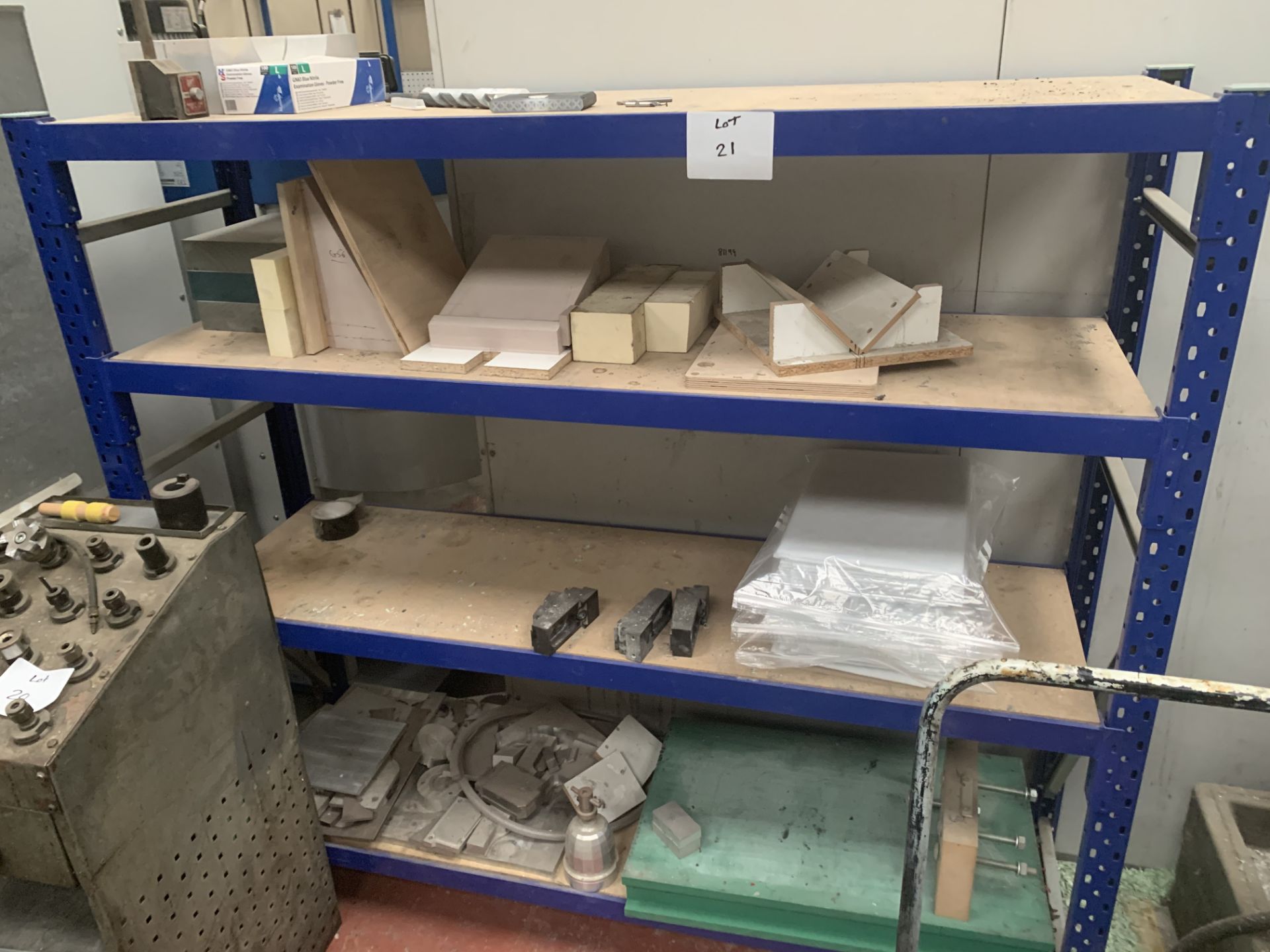 1 bay of ADJUSTABLE SHELVING 6' wide, 1500 x 1640 x 450mm and miscellaneous CONTENTS