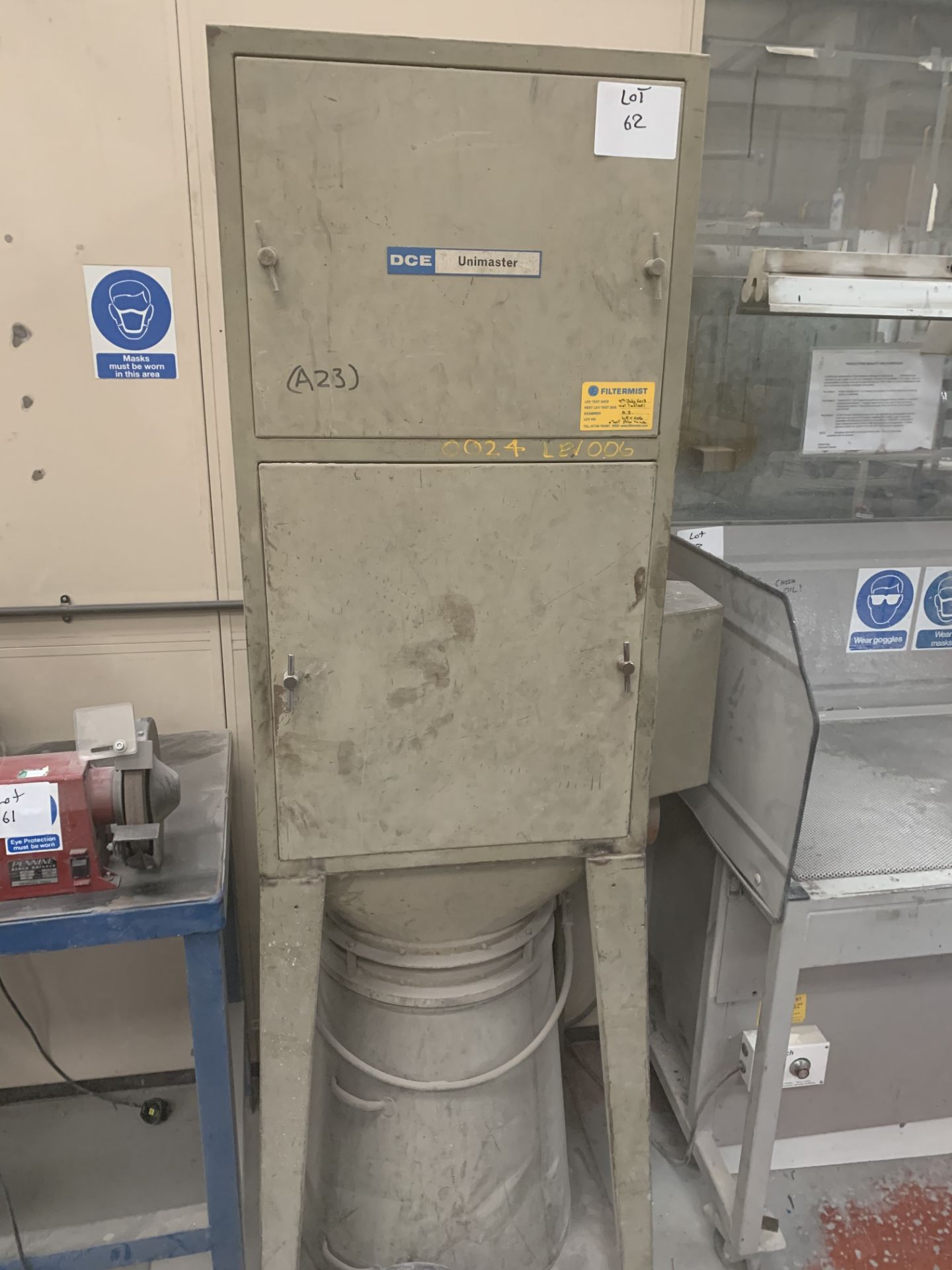 DCE Unimaster UMA 74 DUST COLLECTOR, serial no 105237