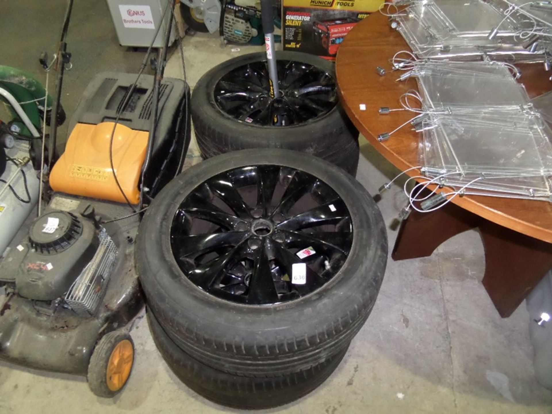 4 VOLKSWAGON TRANSPORTER ALLOYS WITH TYRES