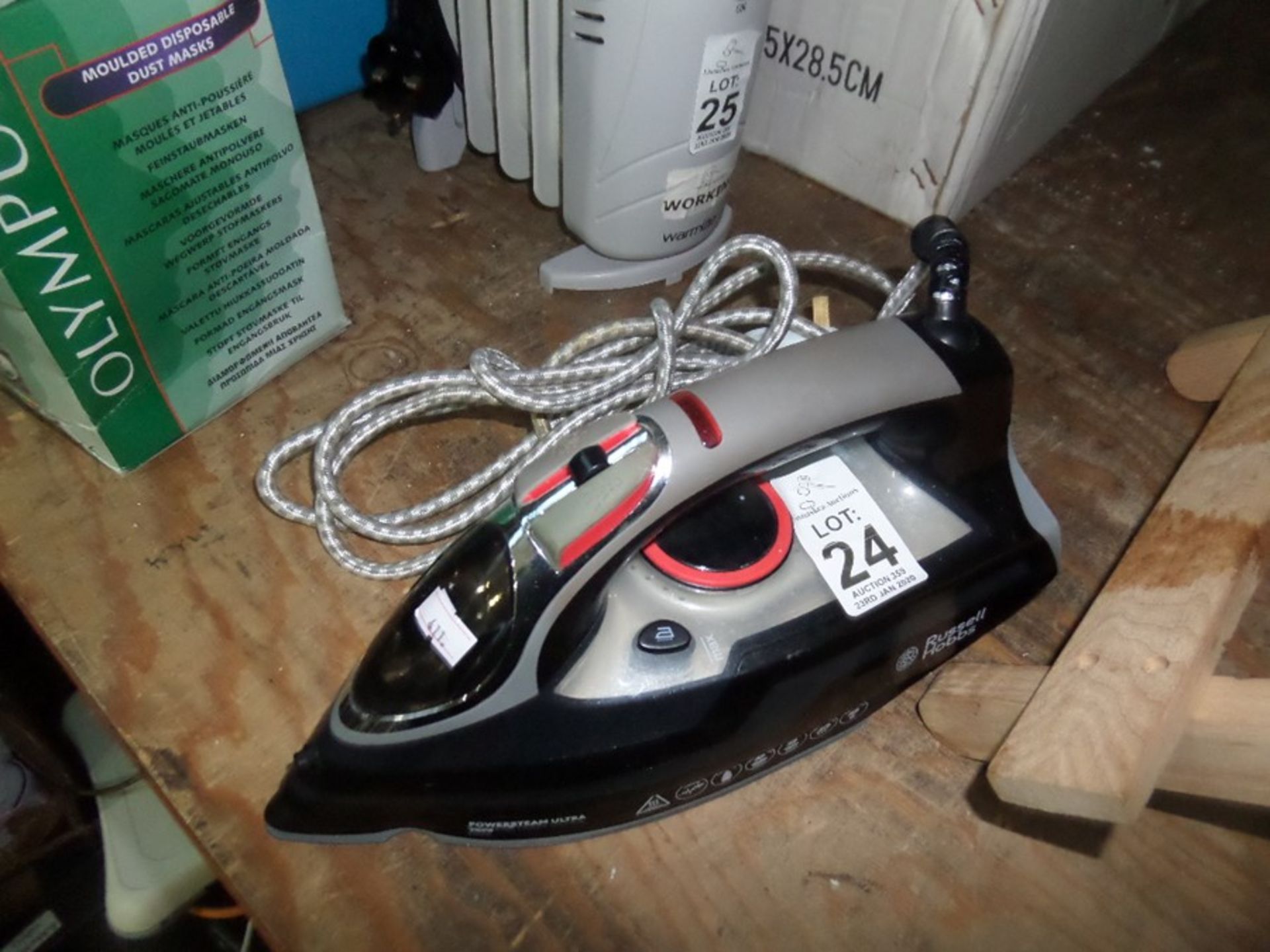 RUSSELL HOBBS STEAM IRON SHOP CLEARANCE (WORKING)