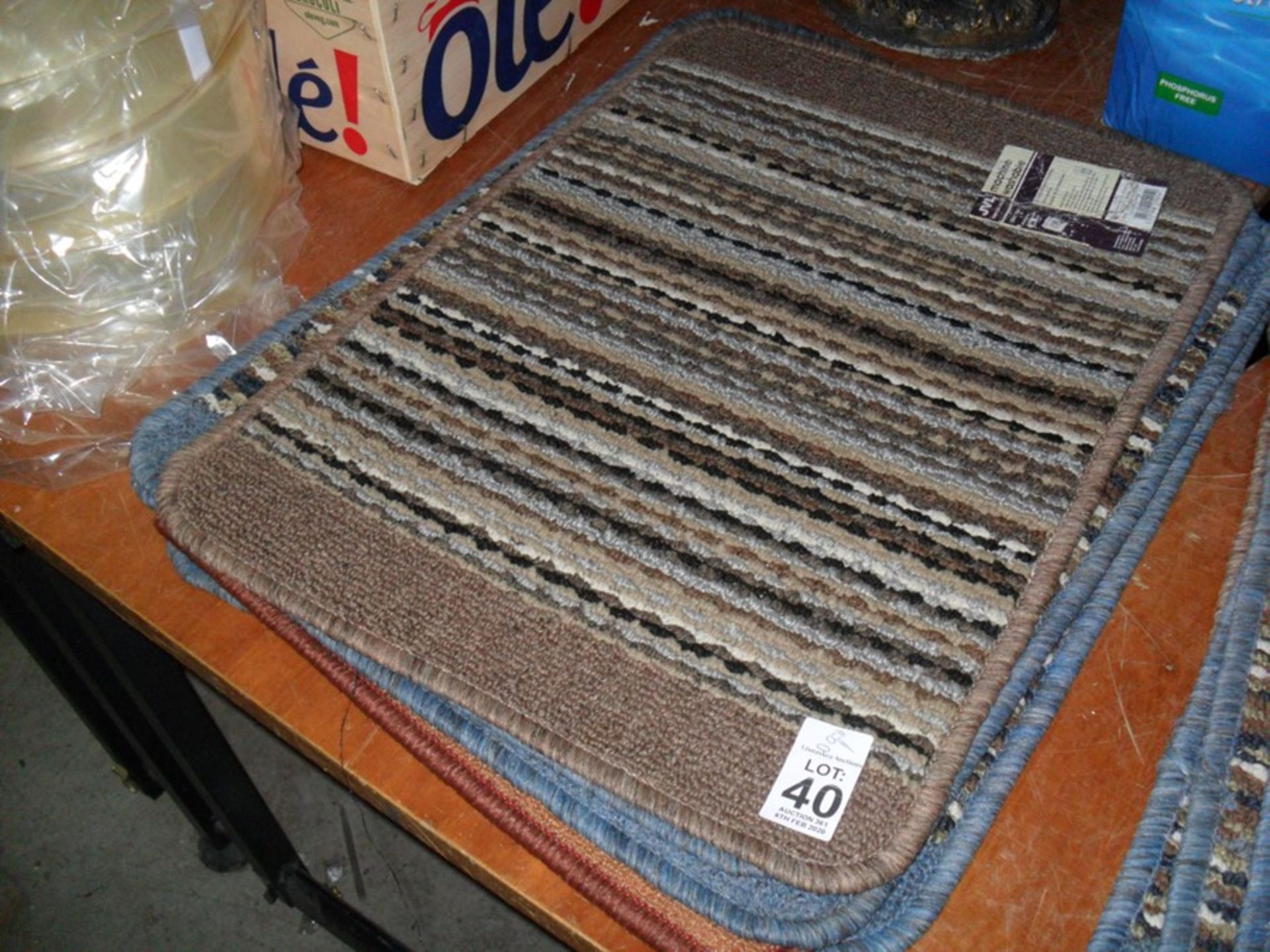 5 MACHINE WASHABLE MATS