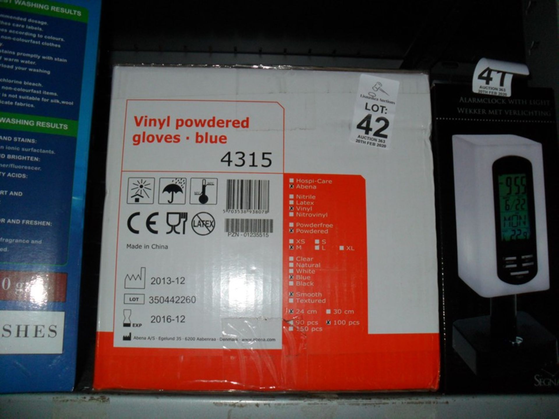 FULL BOX OF DISPOSABLE GLOVES