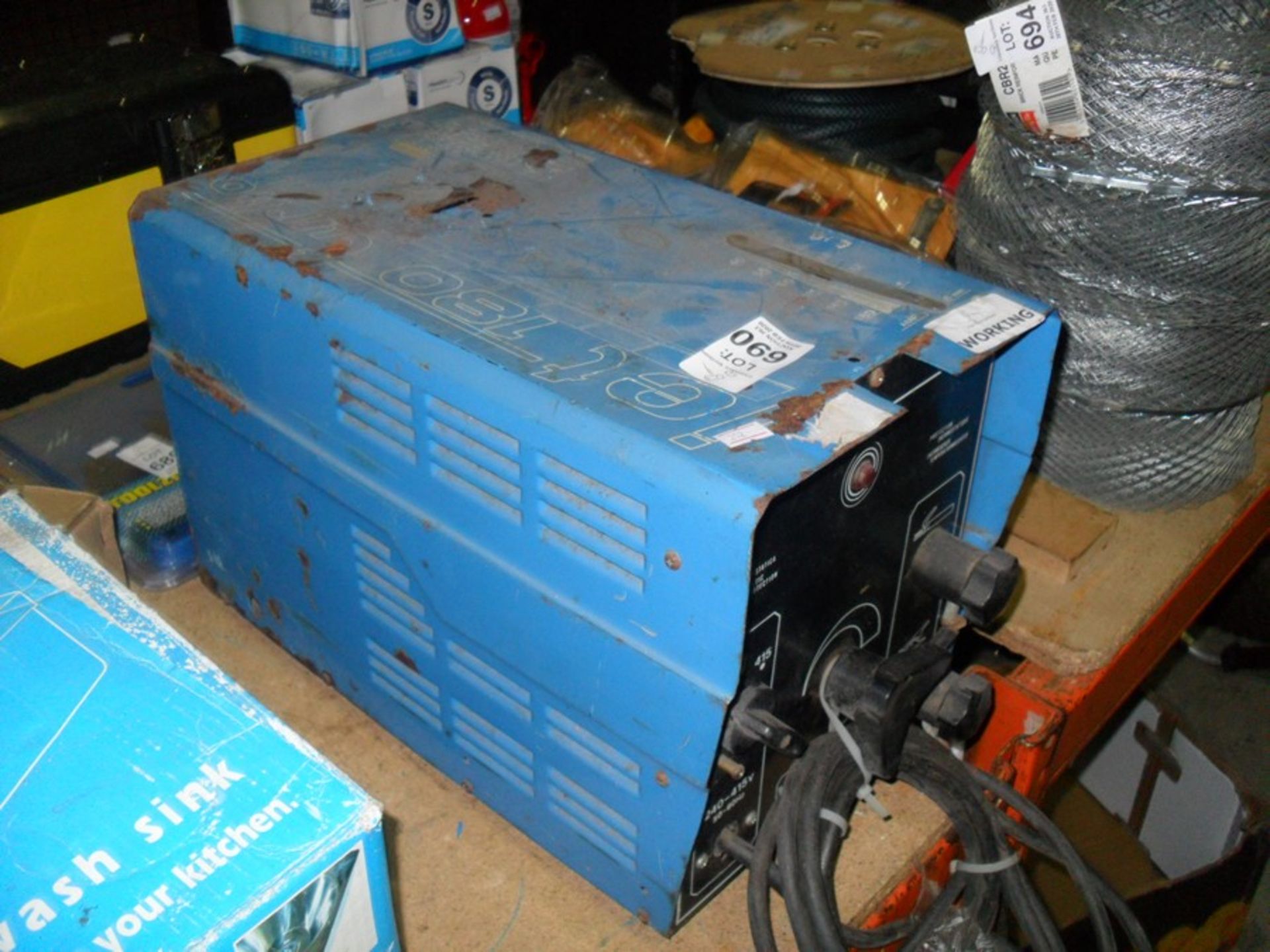 BLUE ELECTRIC WELDER (WORKING)