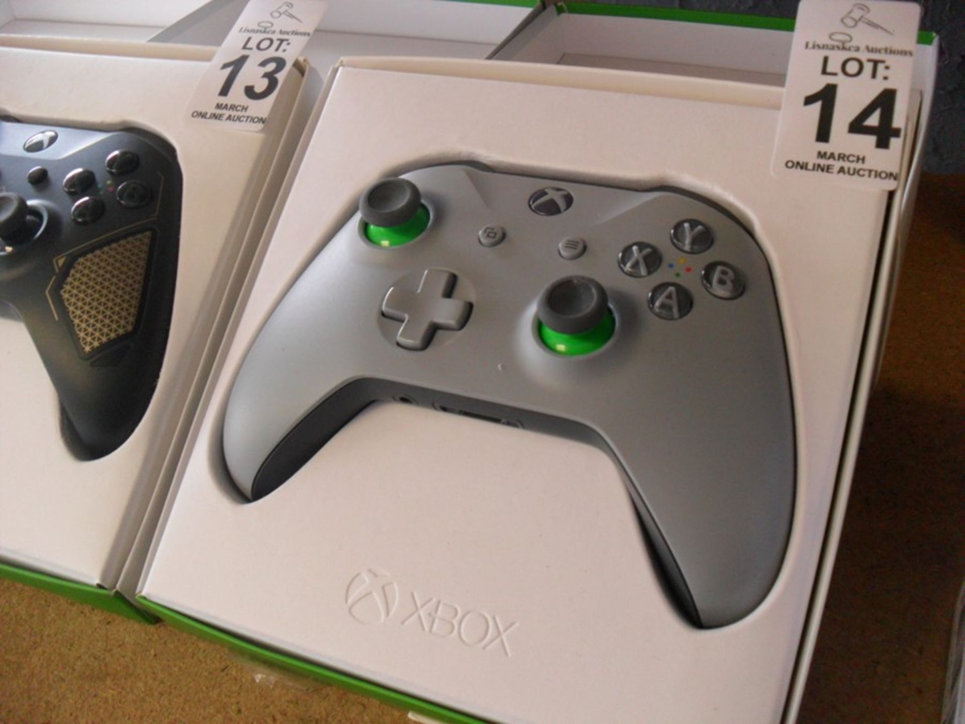 XBOX ONE CONTROLLER (GREY)