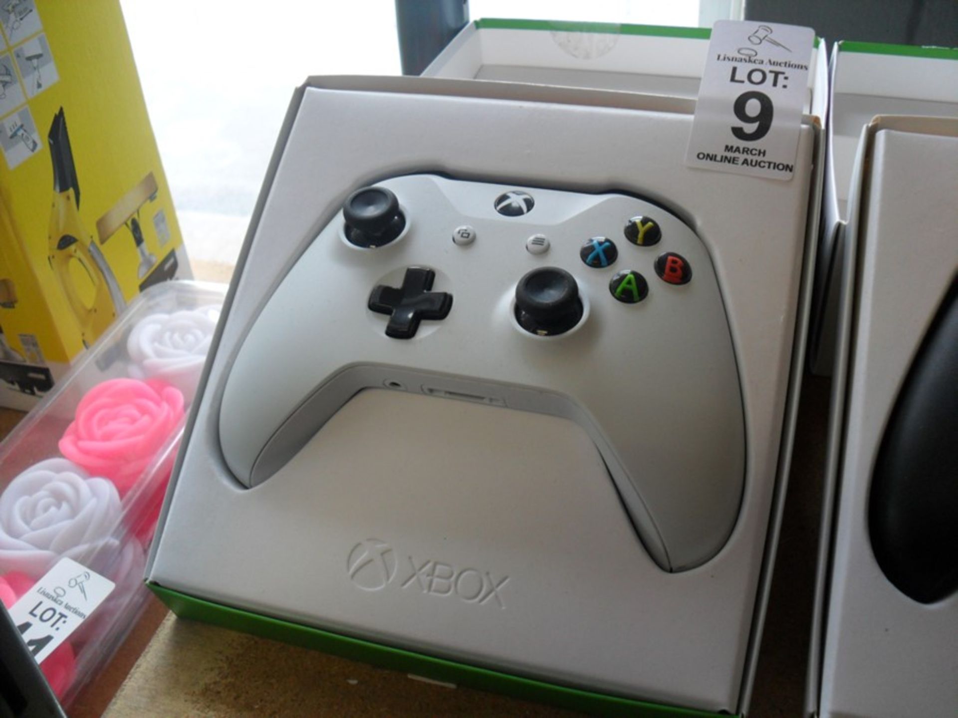 XBOX ONE CONTROLLER (WHITE)