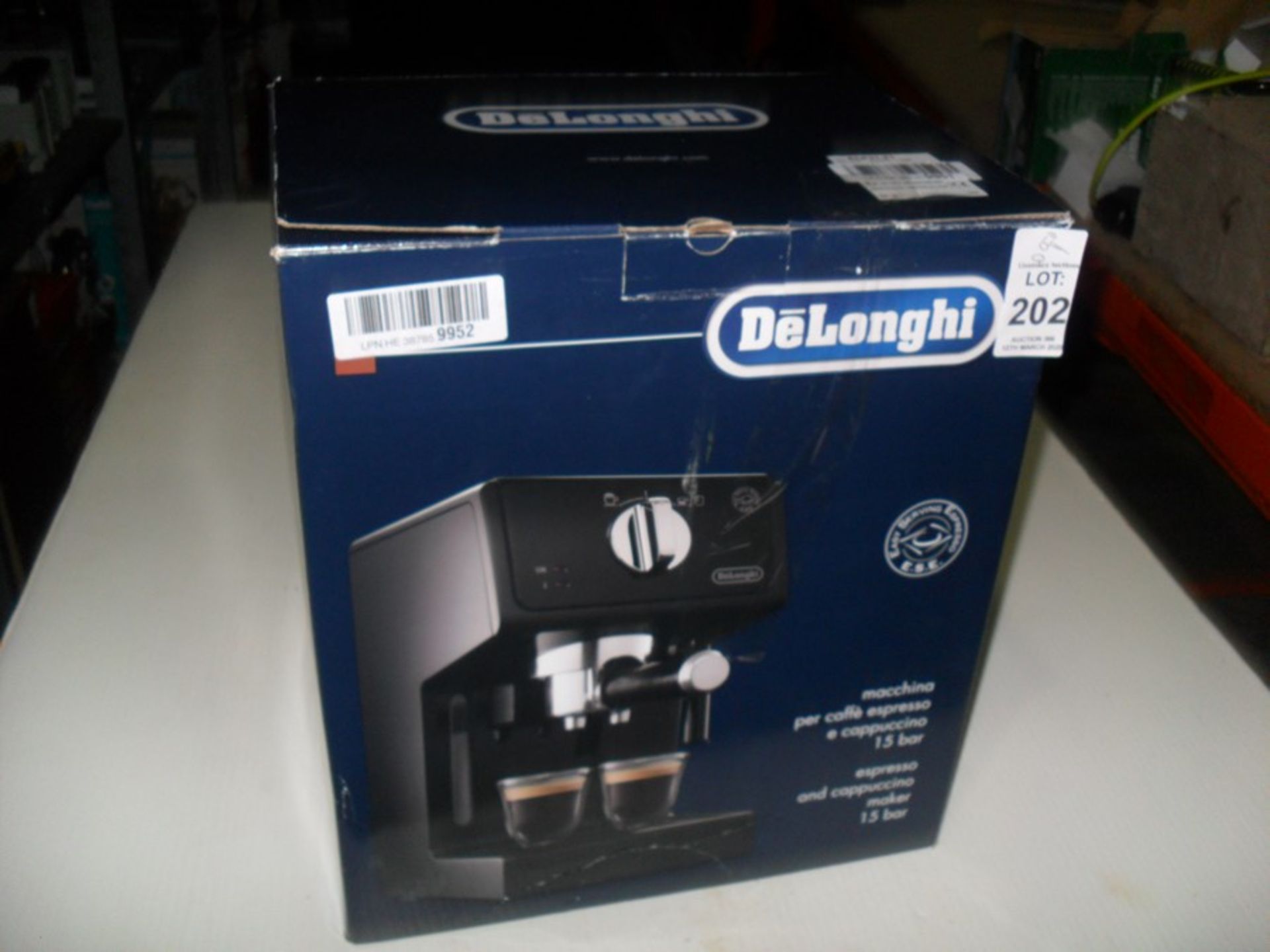 DELONGHI ESPRESSO AND CAPPUCCINO MAKER (SHOP CLEARANCE)